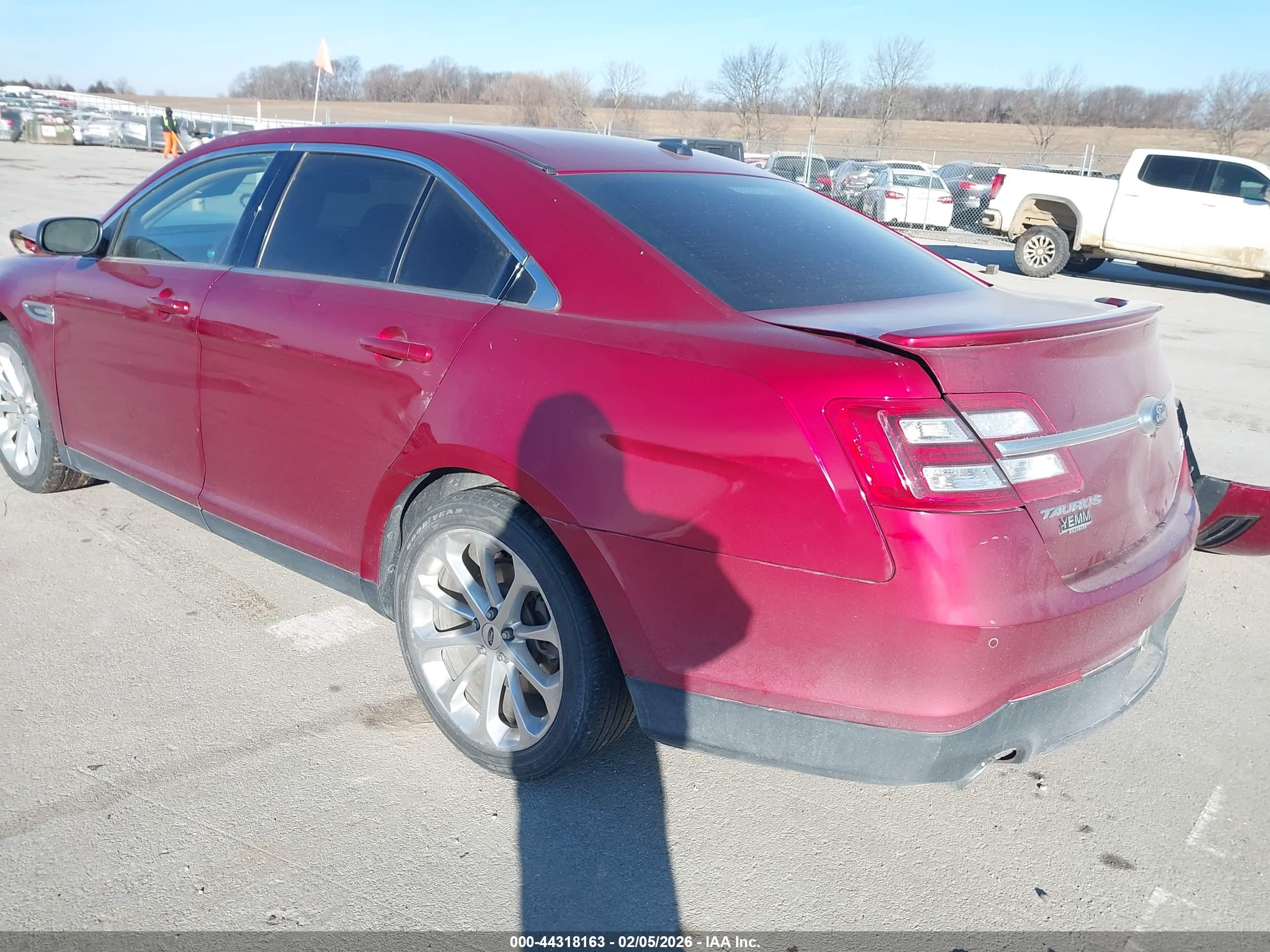 FORD TAURUS image 3