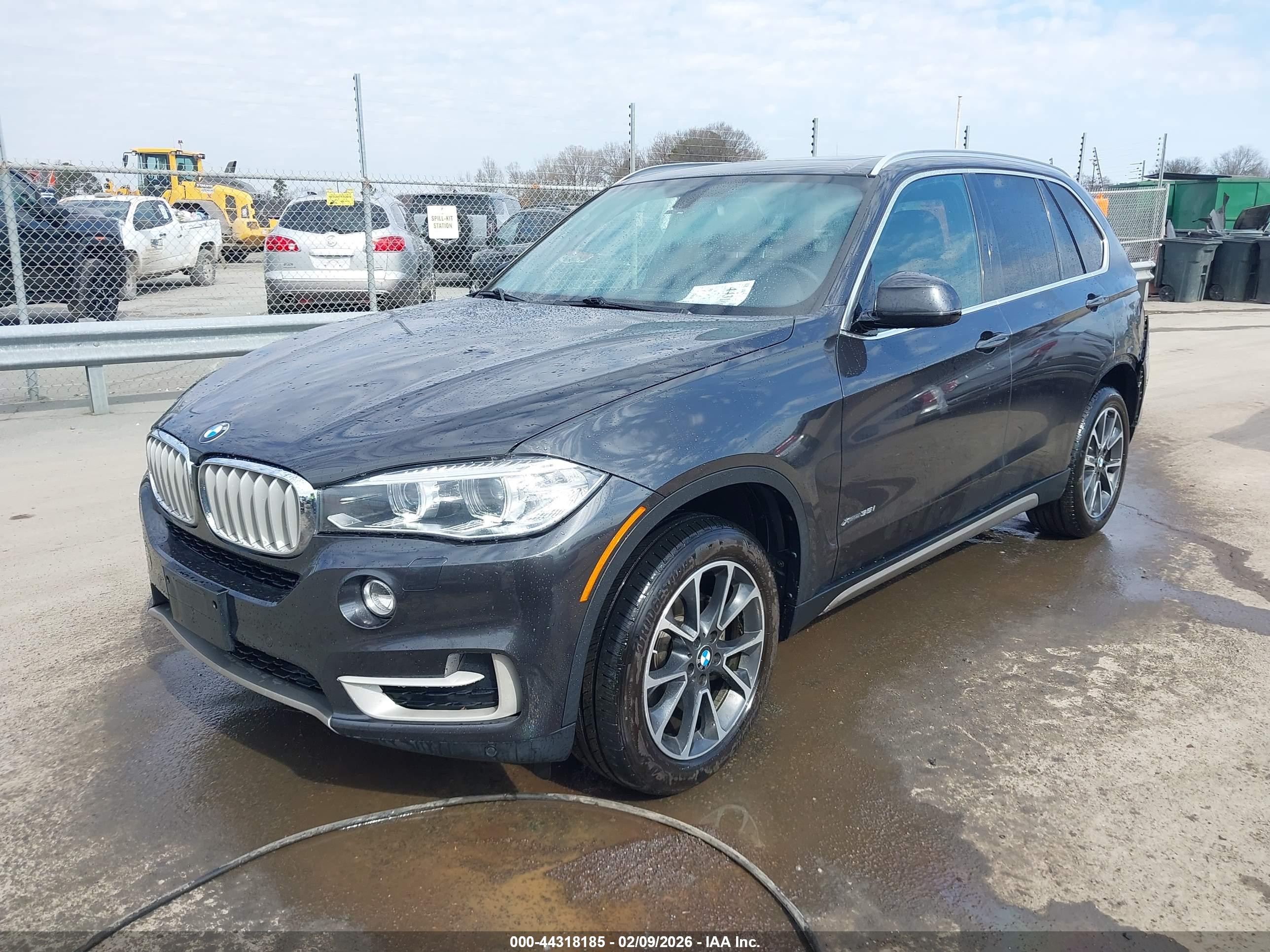 BMW X5 image 2