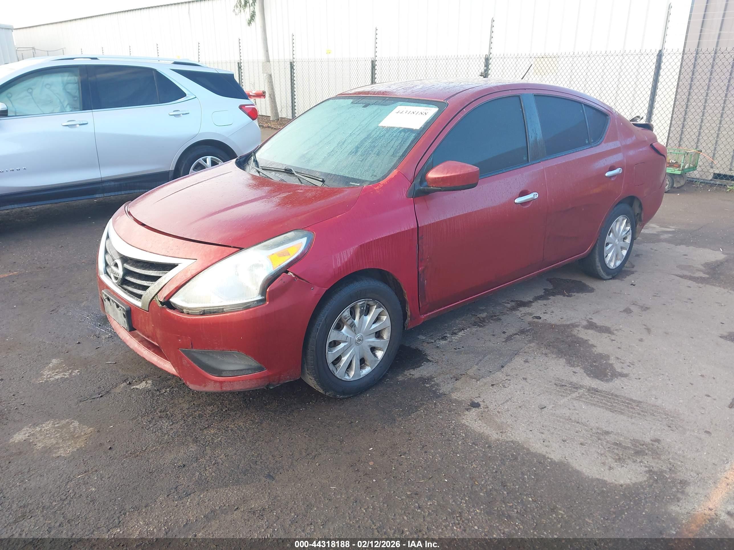 NISSAN VERSA image 2