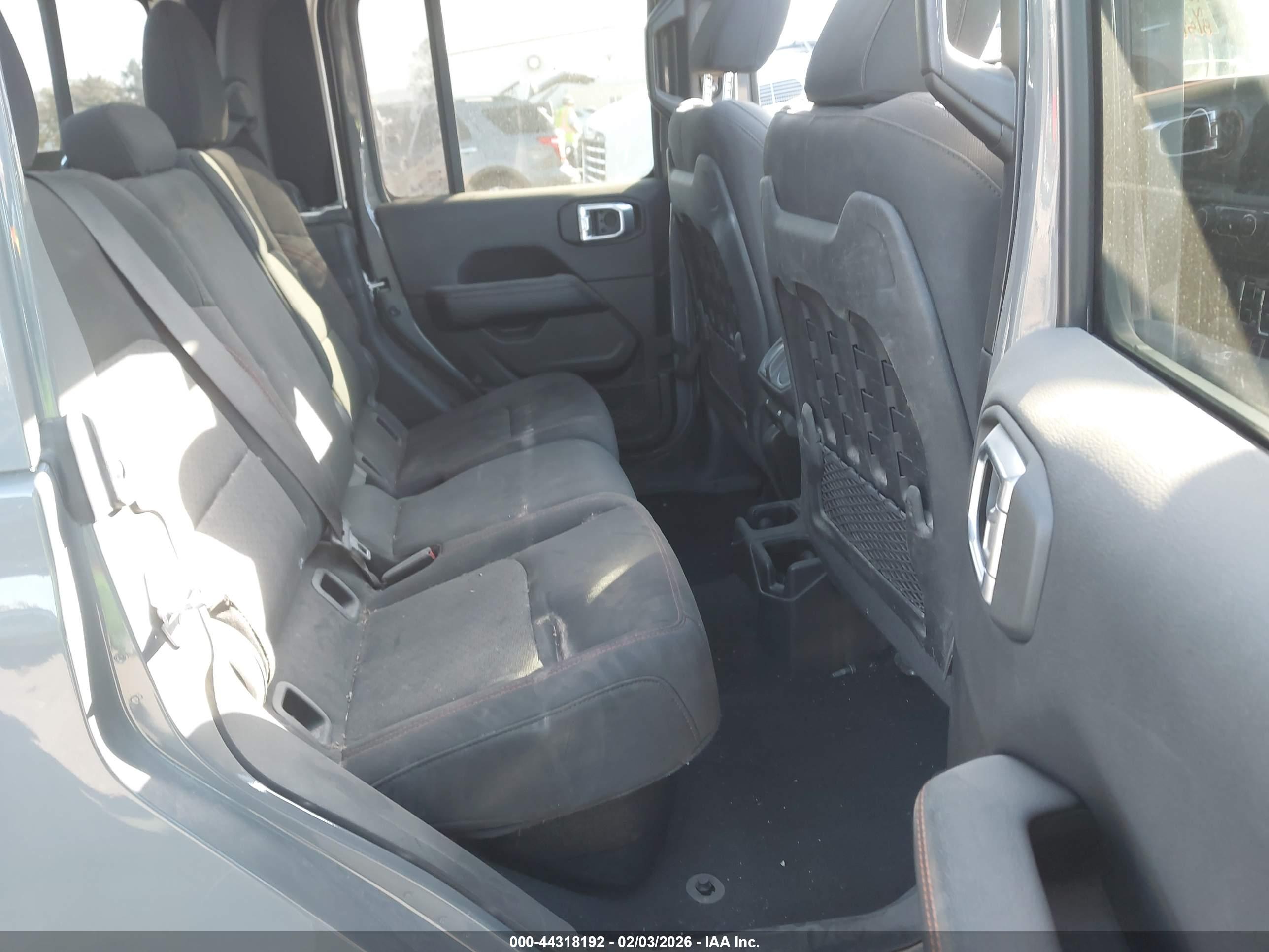 JEEP GLADIATOR image 8