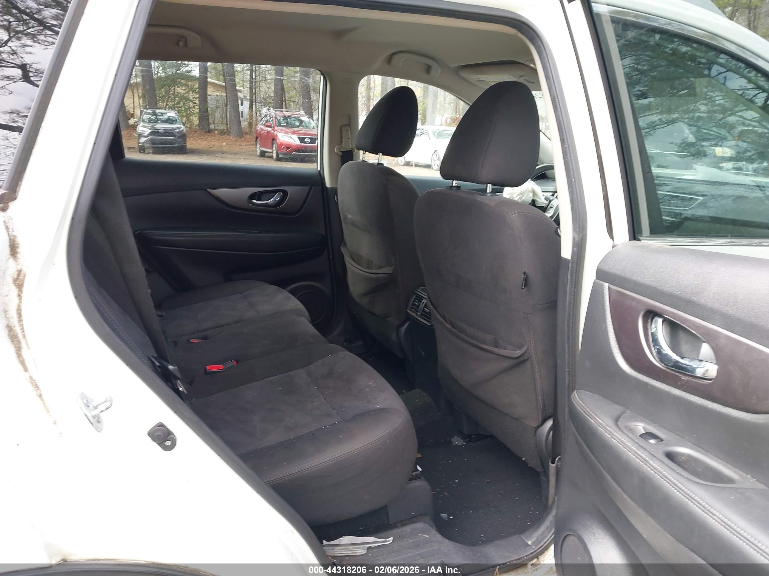 NISSAN ROGUE image 8