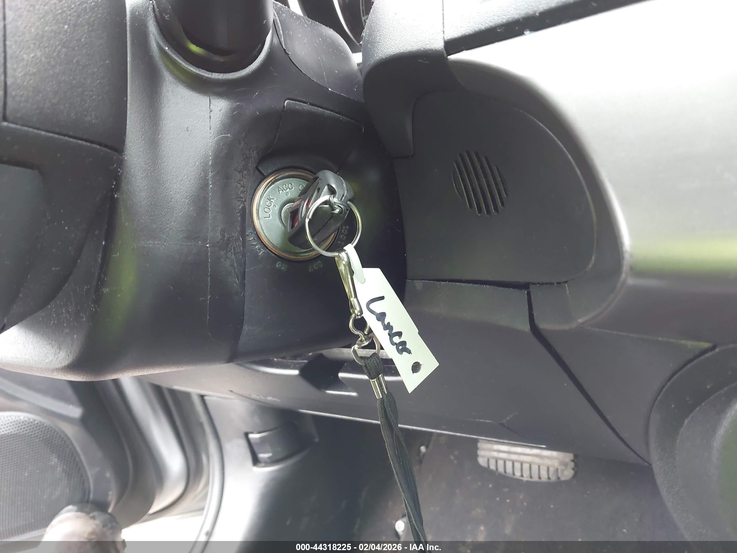 MITSUBISHI LANCER image 11