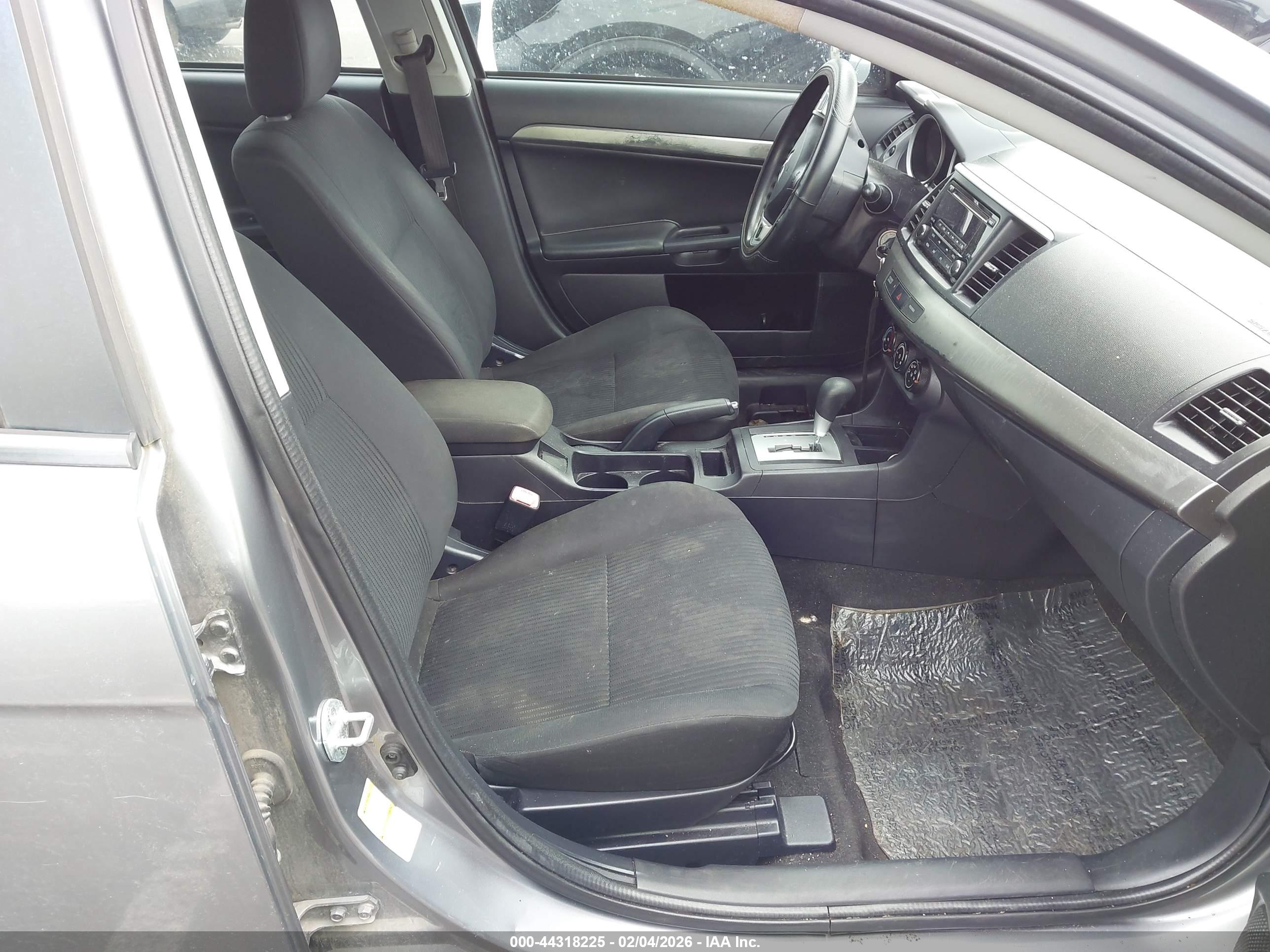 MITSUBISHI LANCER image 5