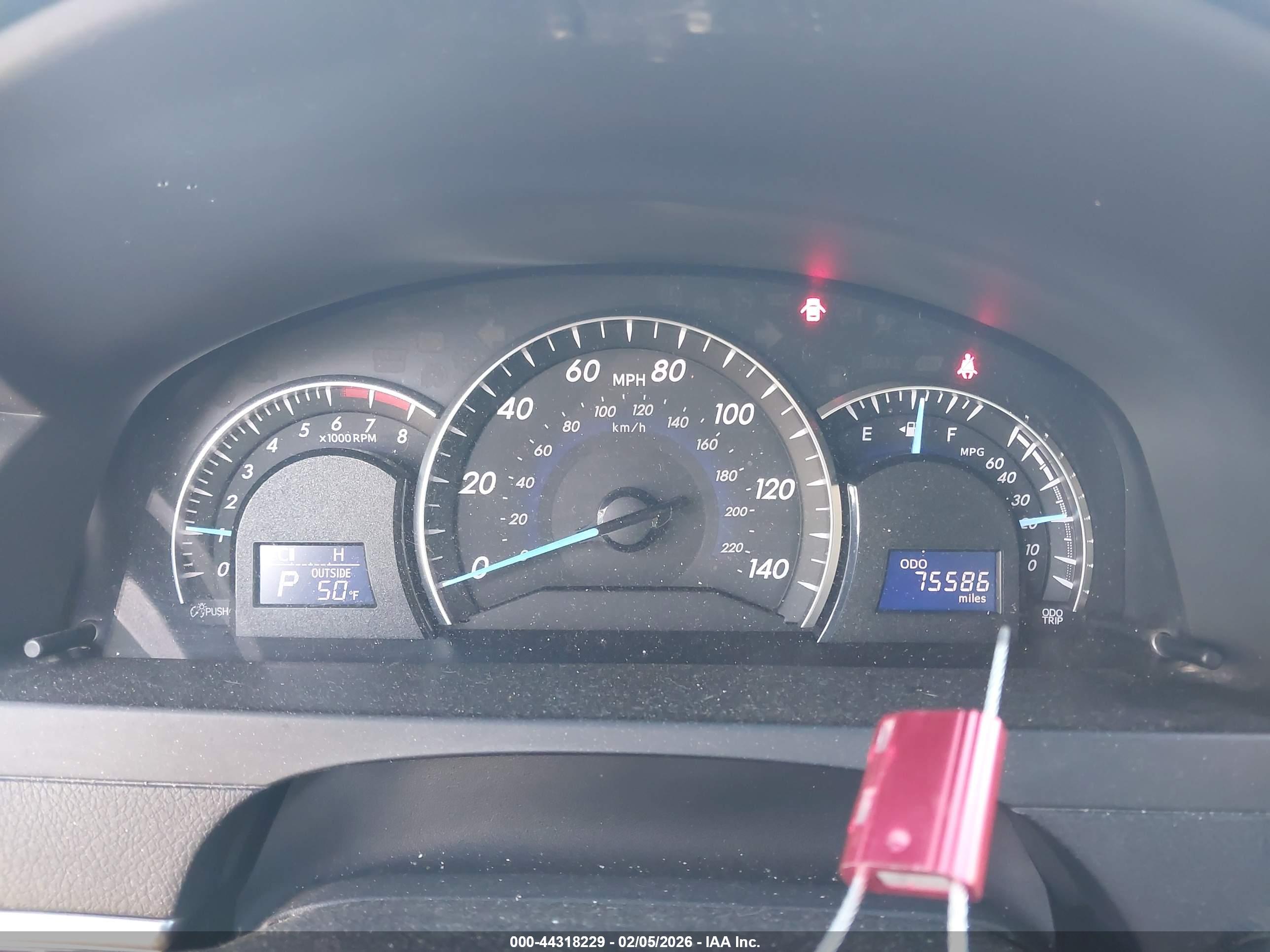 TOYOTA CAMRY image 7