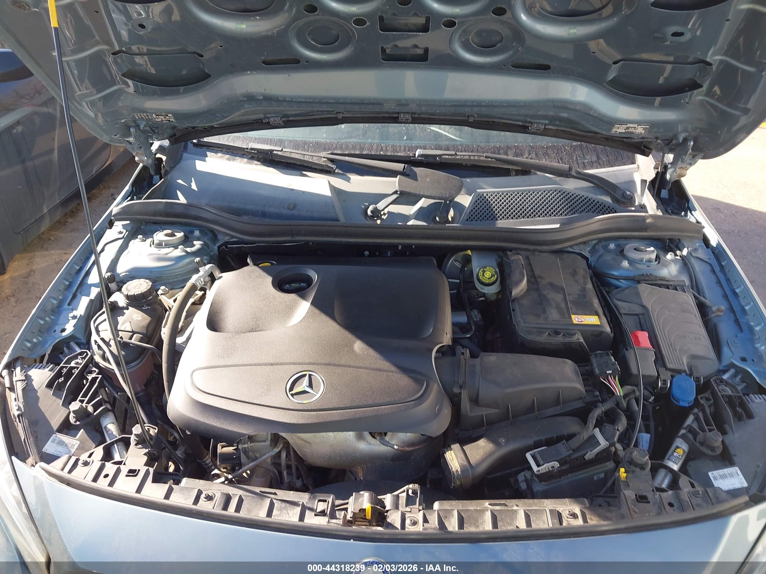 MERCEDES-BENZ GLA image 10