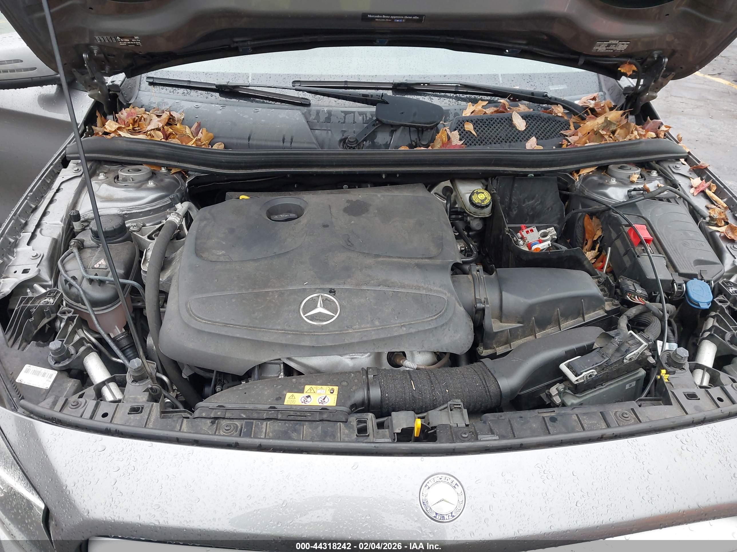 MERCEDES-BENZ GLA image 10