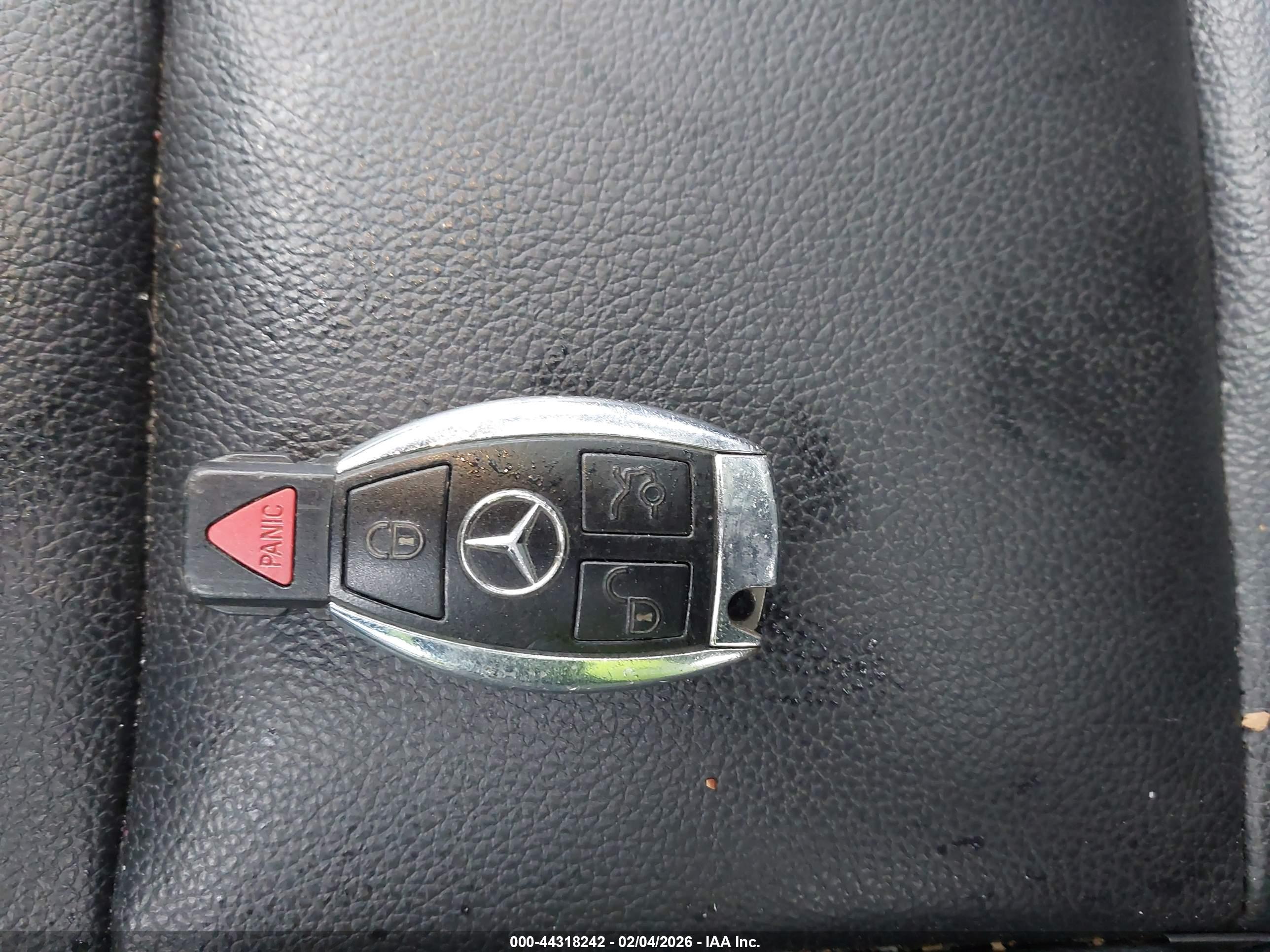 MERCEDES-BENZ GLA image 11
