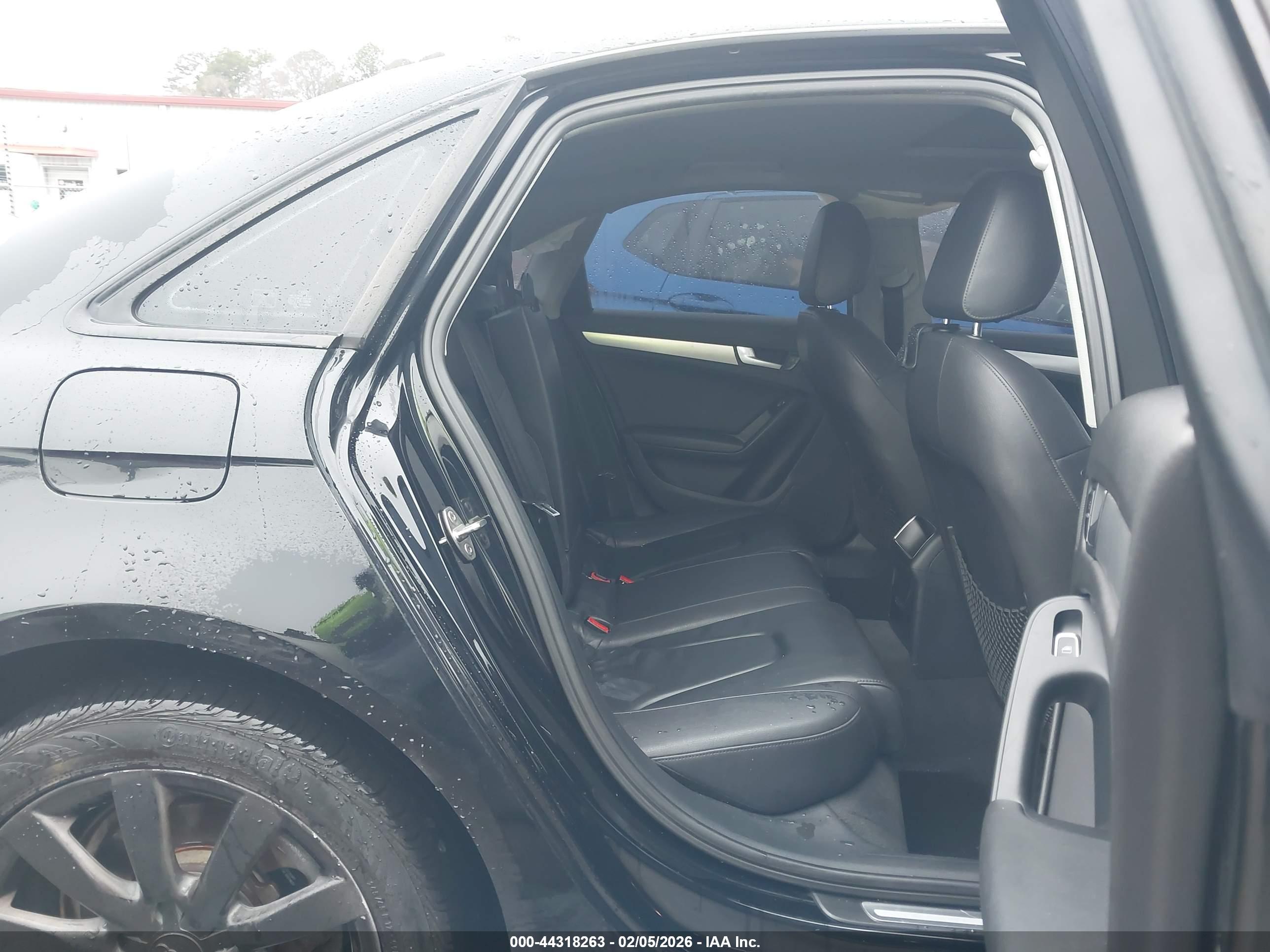 AUDI A4 image 8