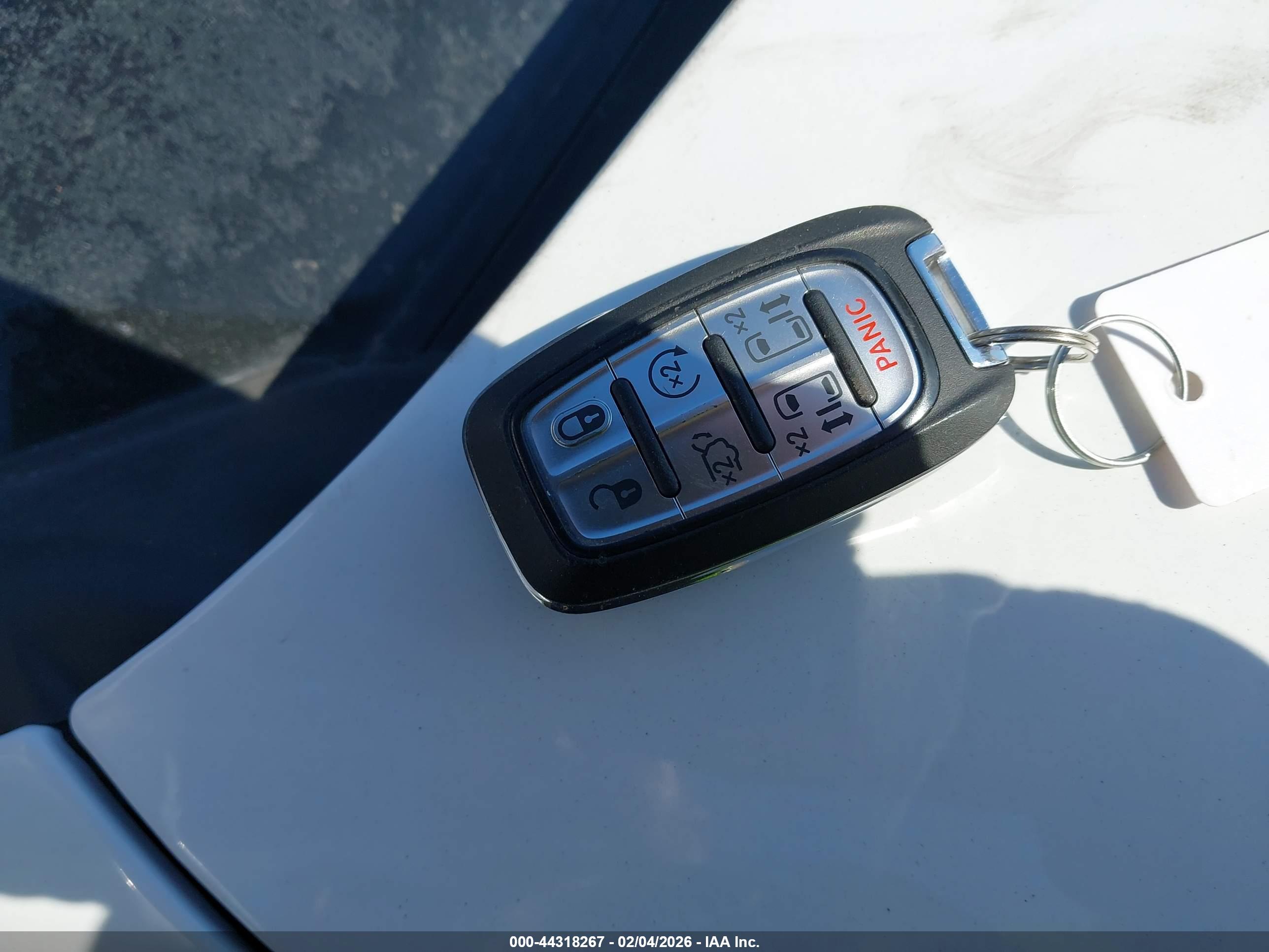 CHRYSLER PACIFICA image 11