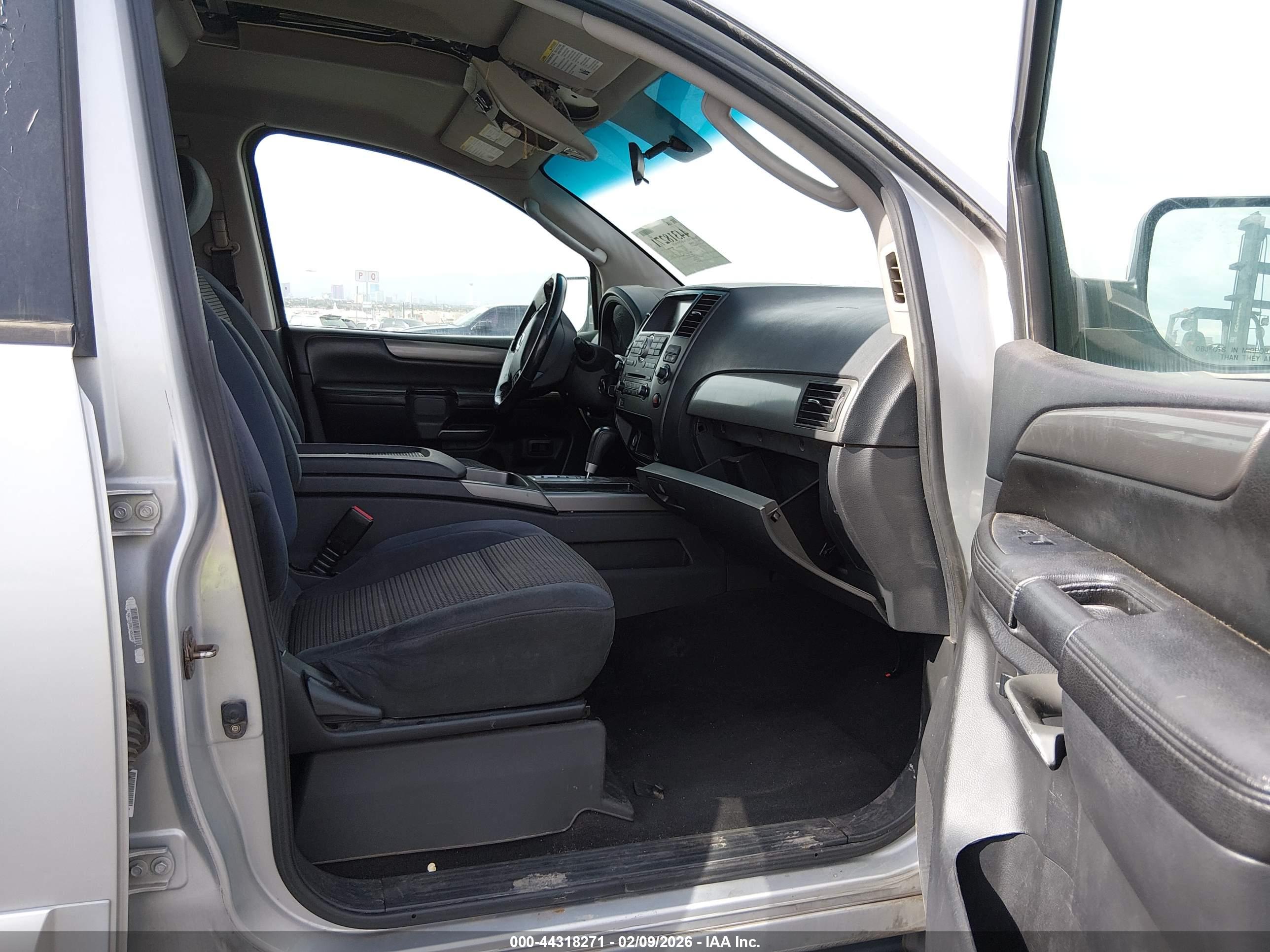 NISSAN ARMADA image 5