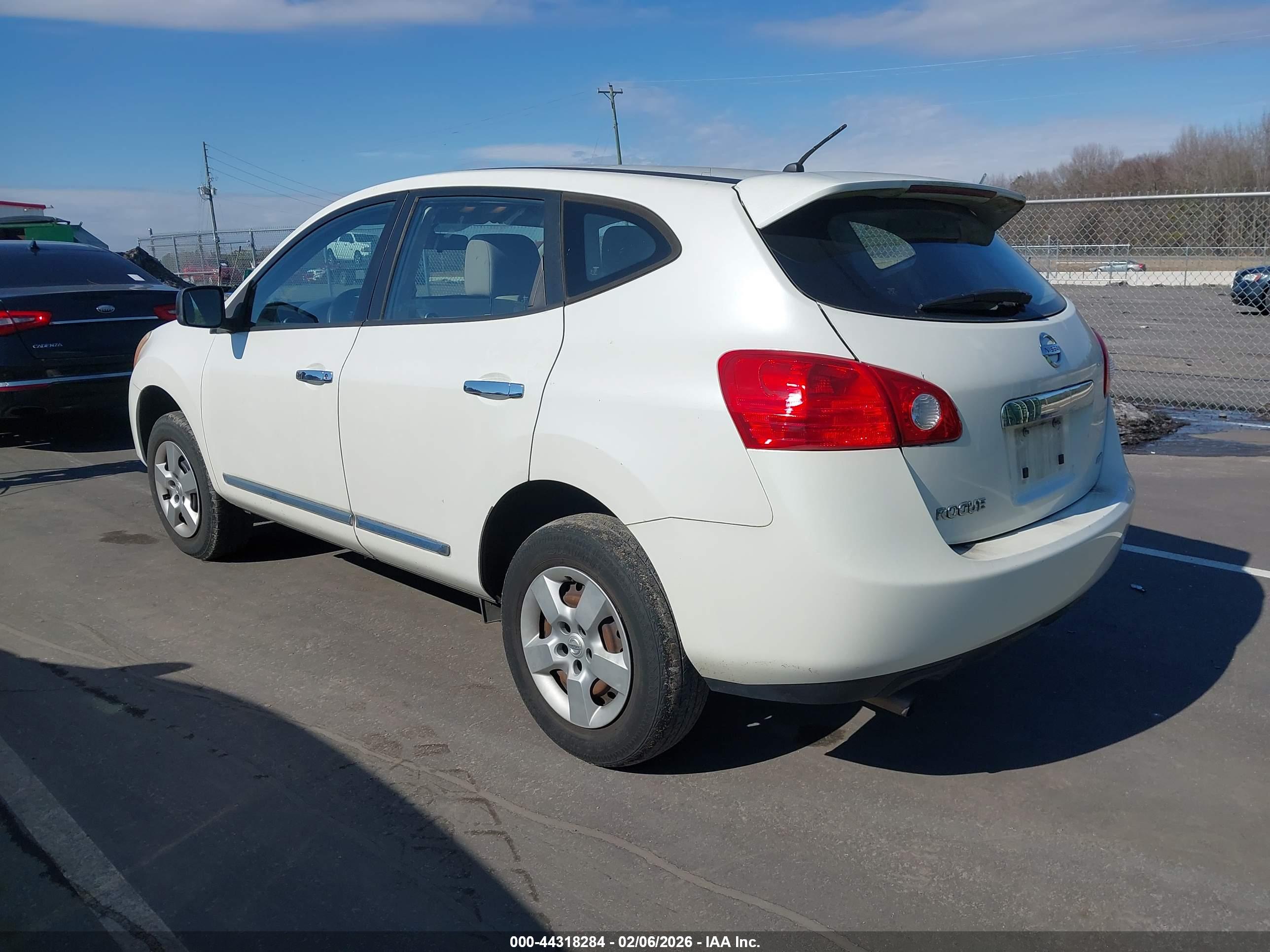 NISSAN ROGUE image 3