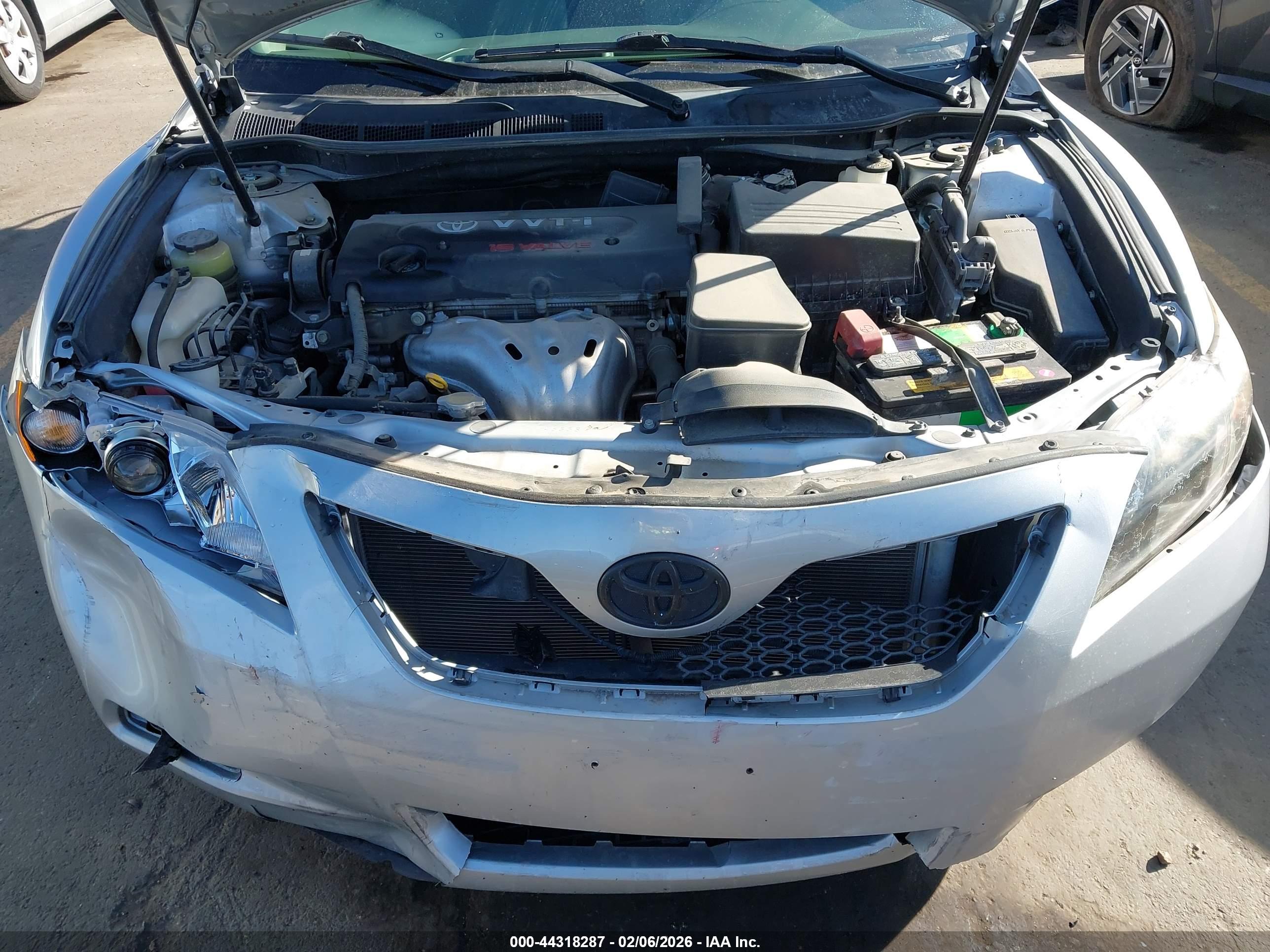 TOYOTA CAMRY image 10