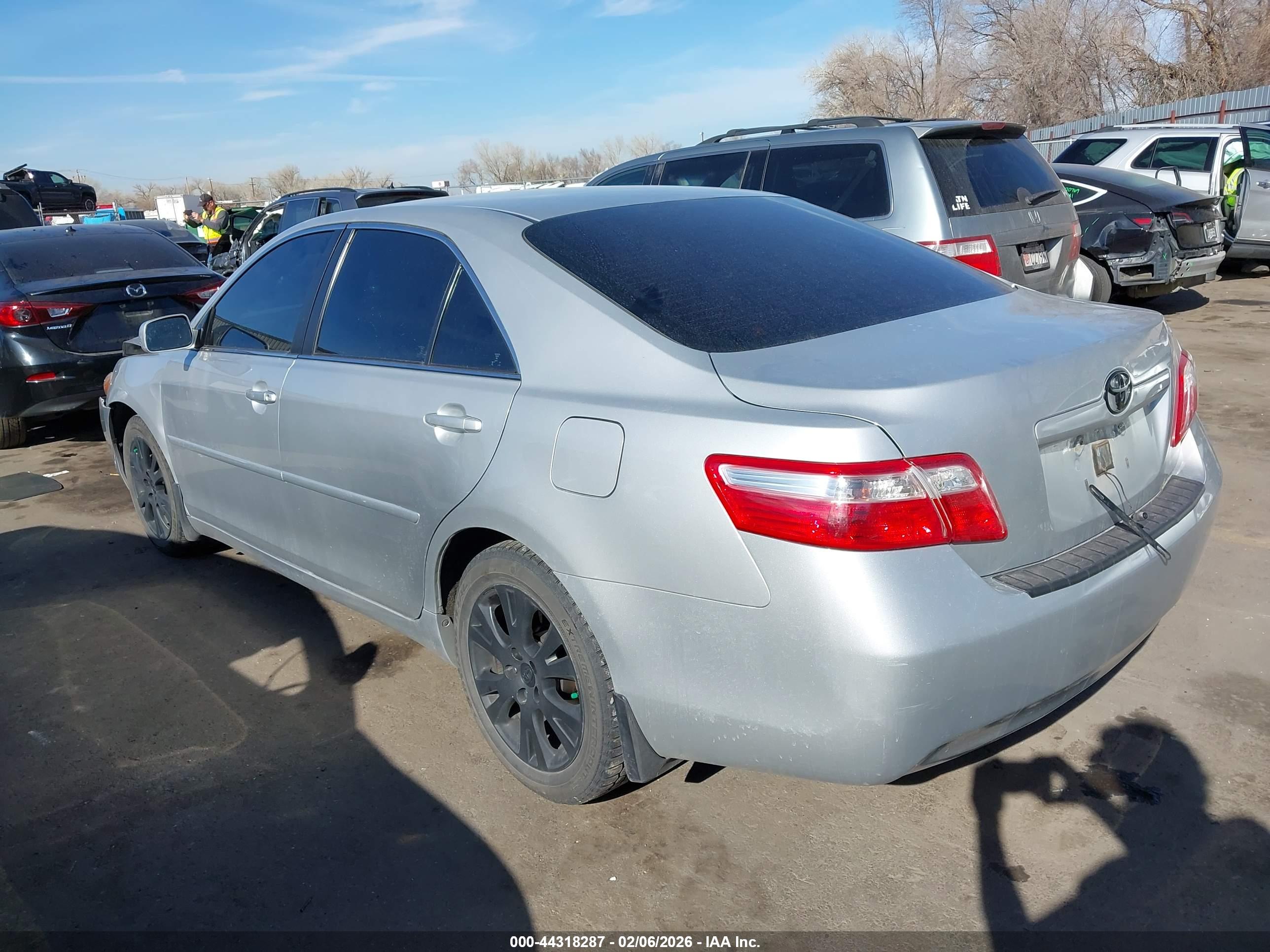 TOYOTA CAMRY image 3