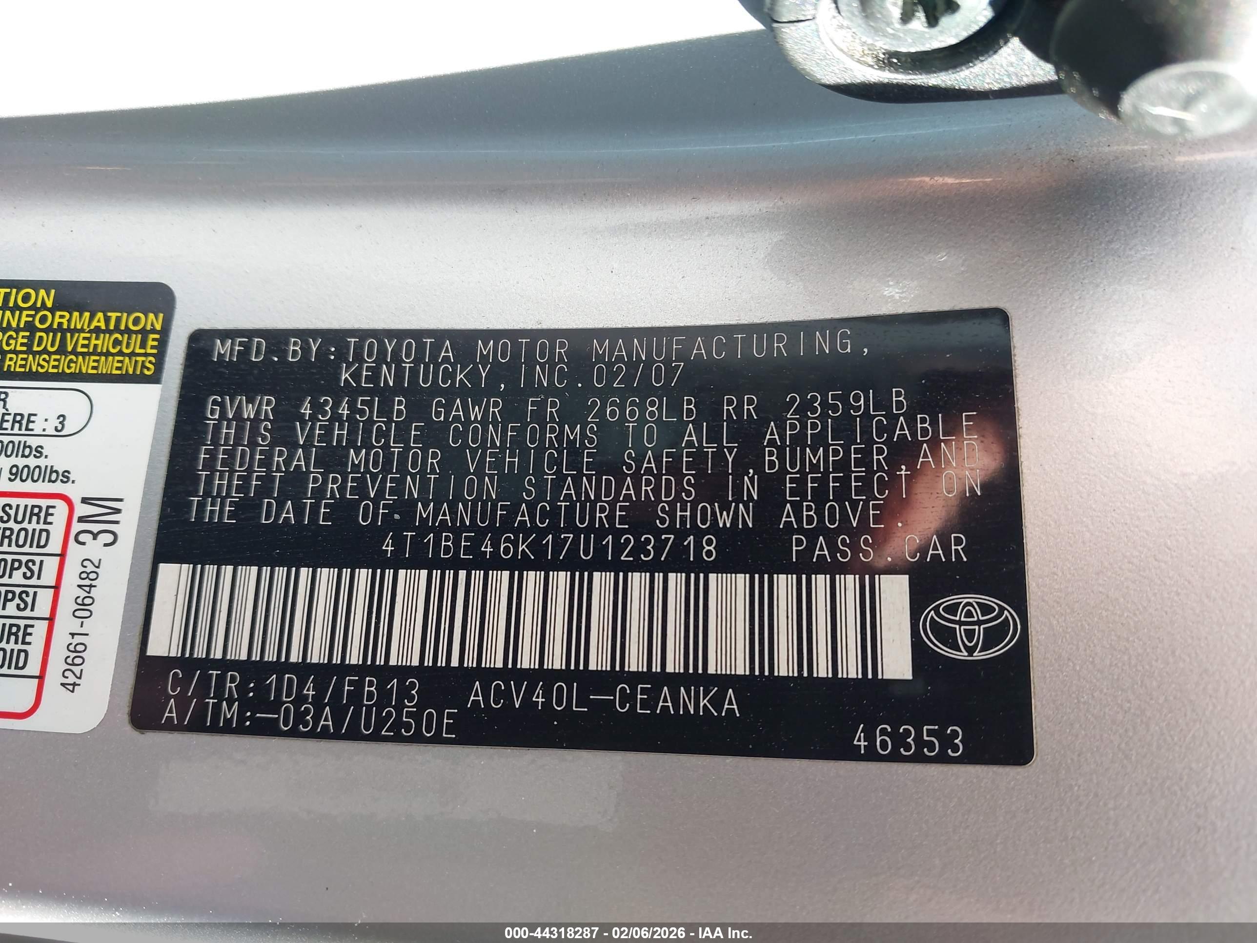 TOYOTA CAMRY image 9