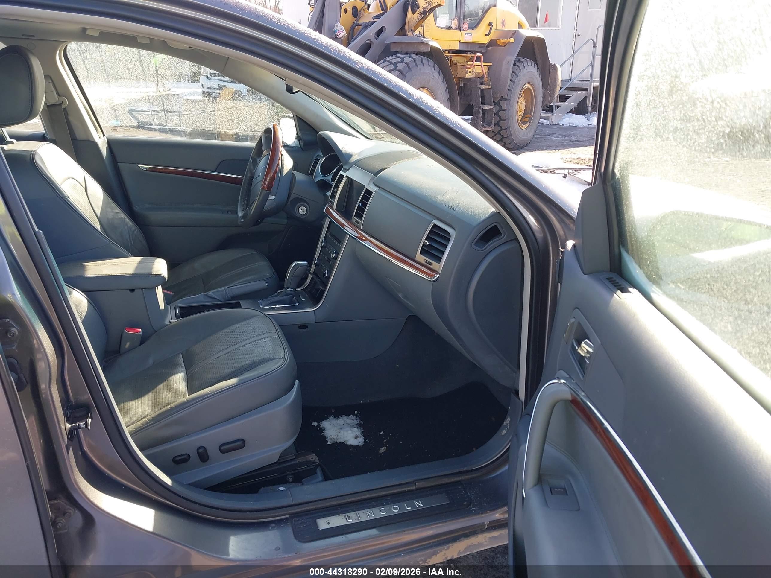 LINCOLN MKZ image 5