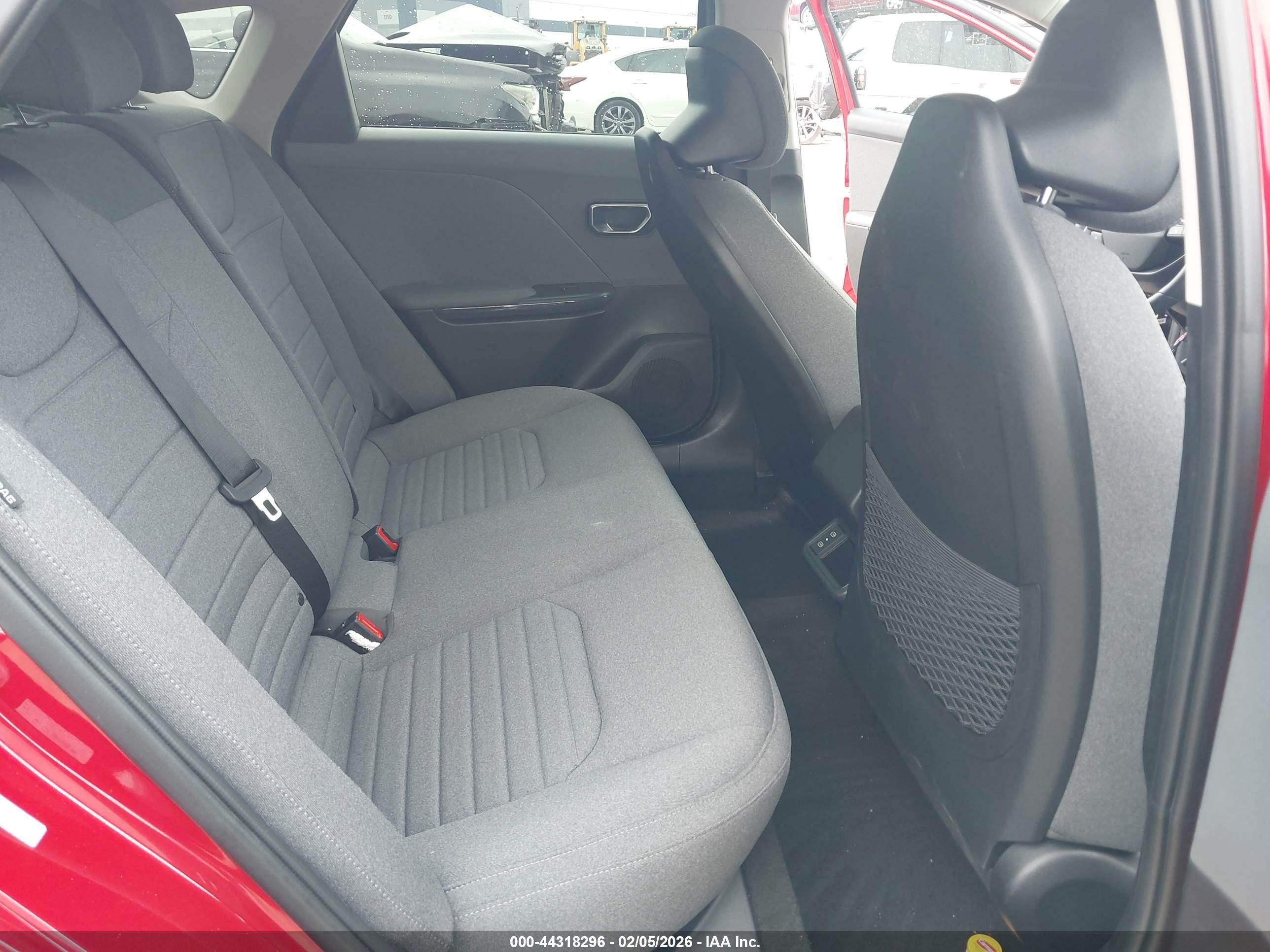 KIA K4 image 8