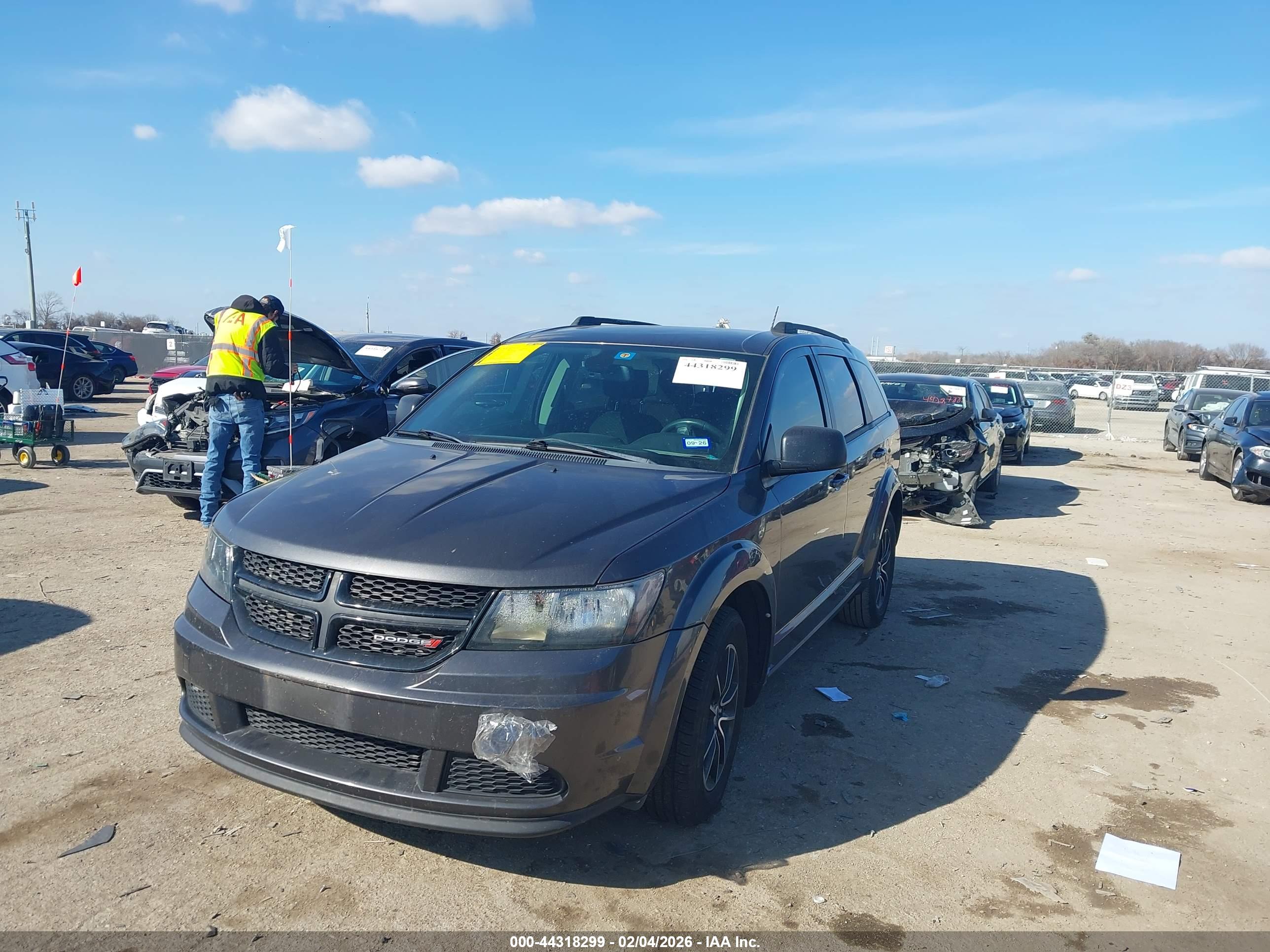 DODGE JOURNEY image 2