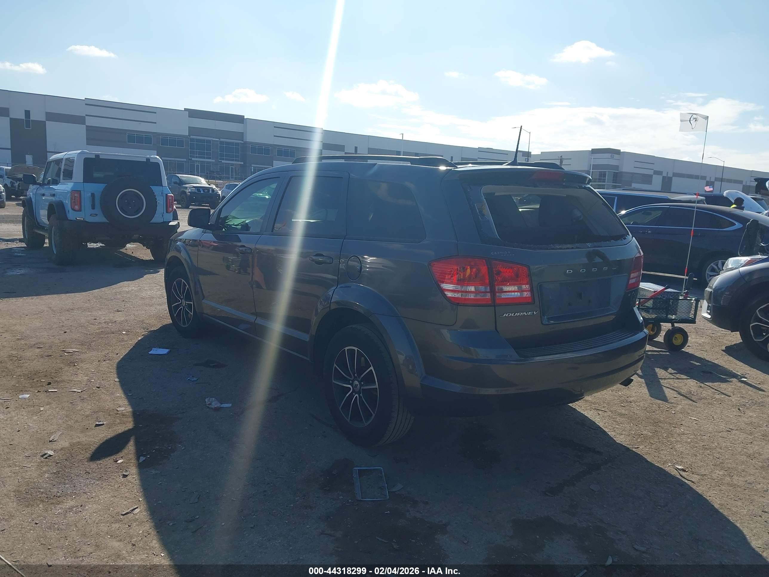 DODGE JOURNEY image 3
