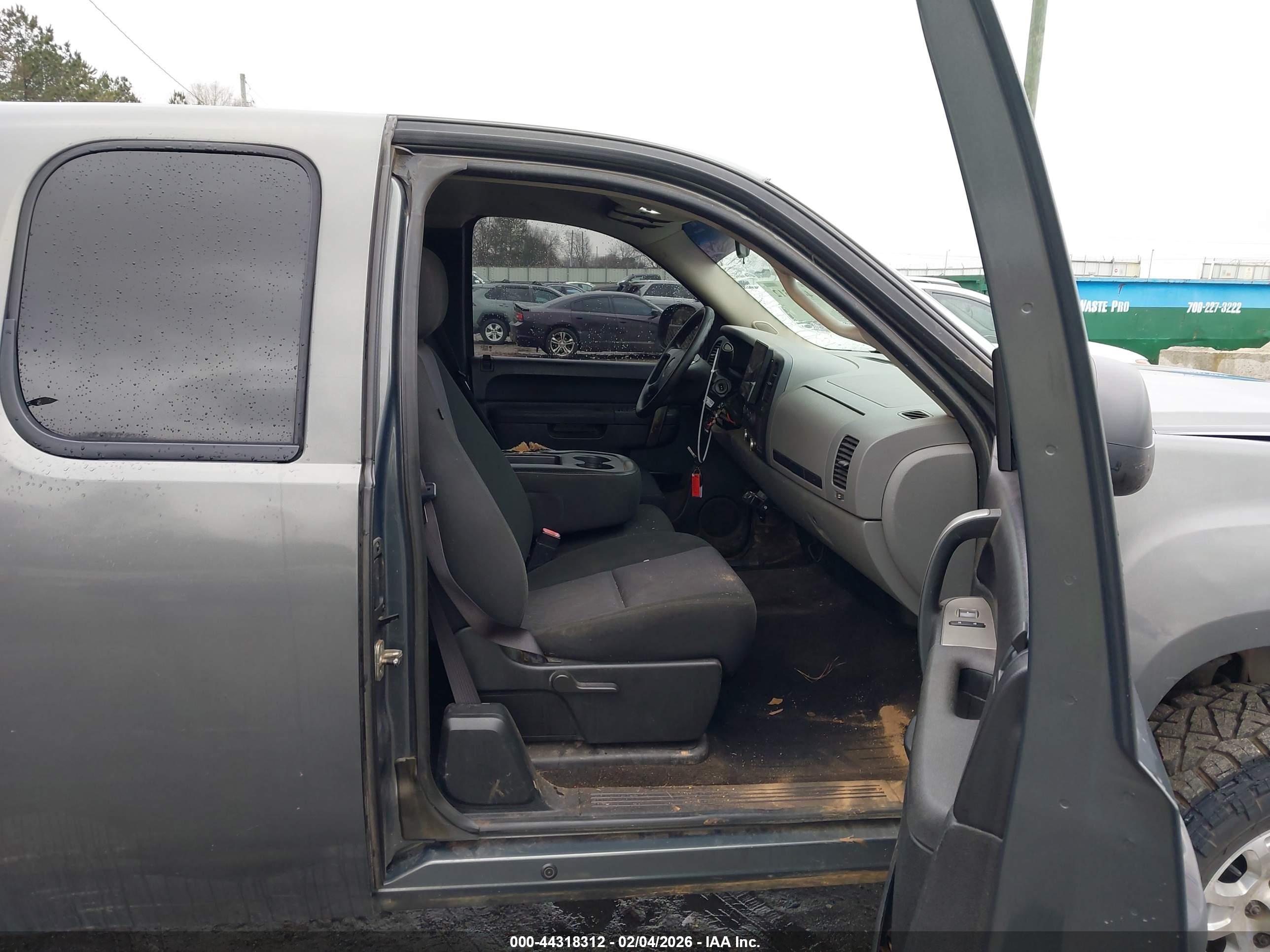 GMC SIERRA image 5