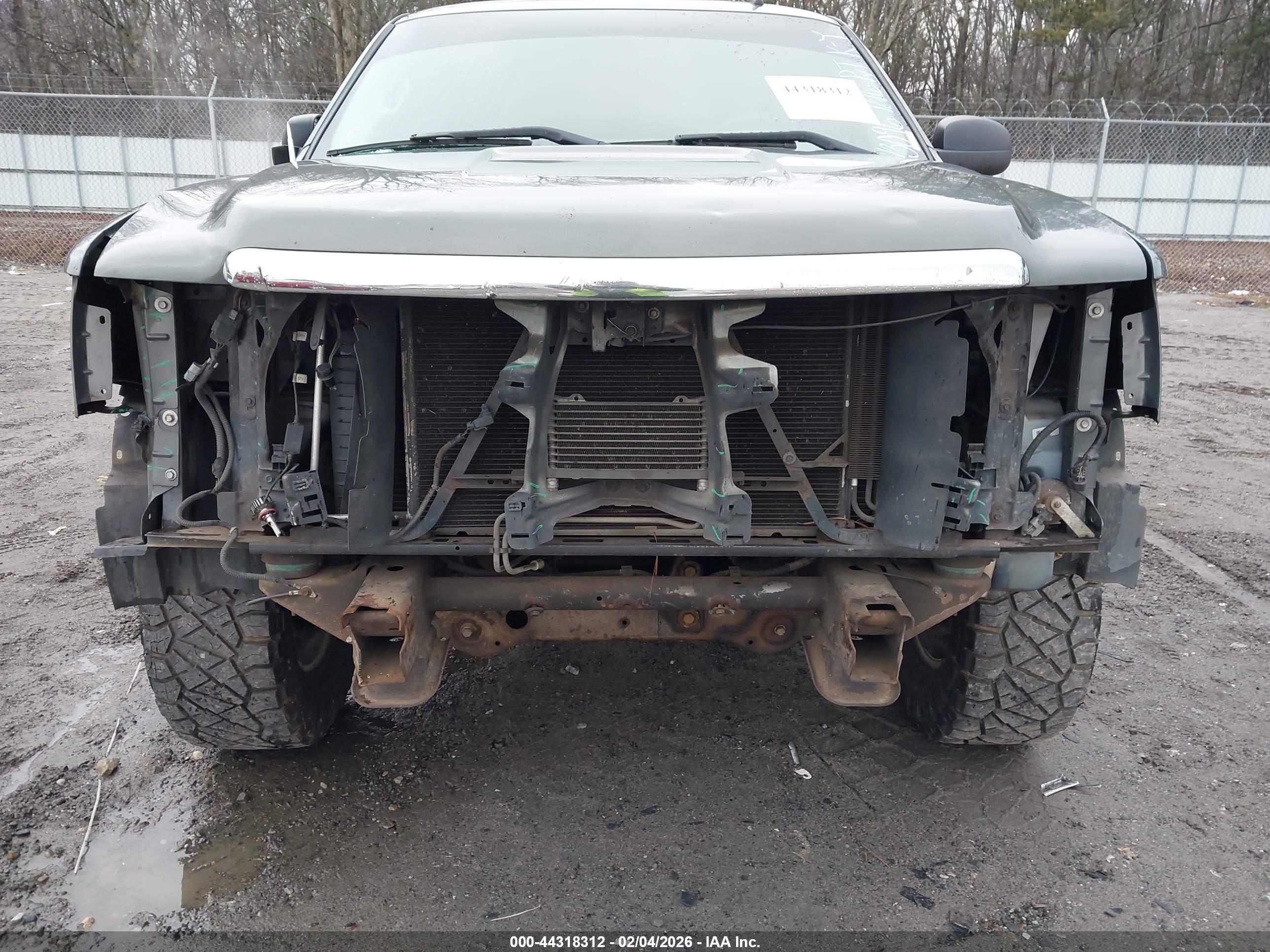GMC SIERRA image 6