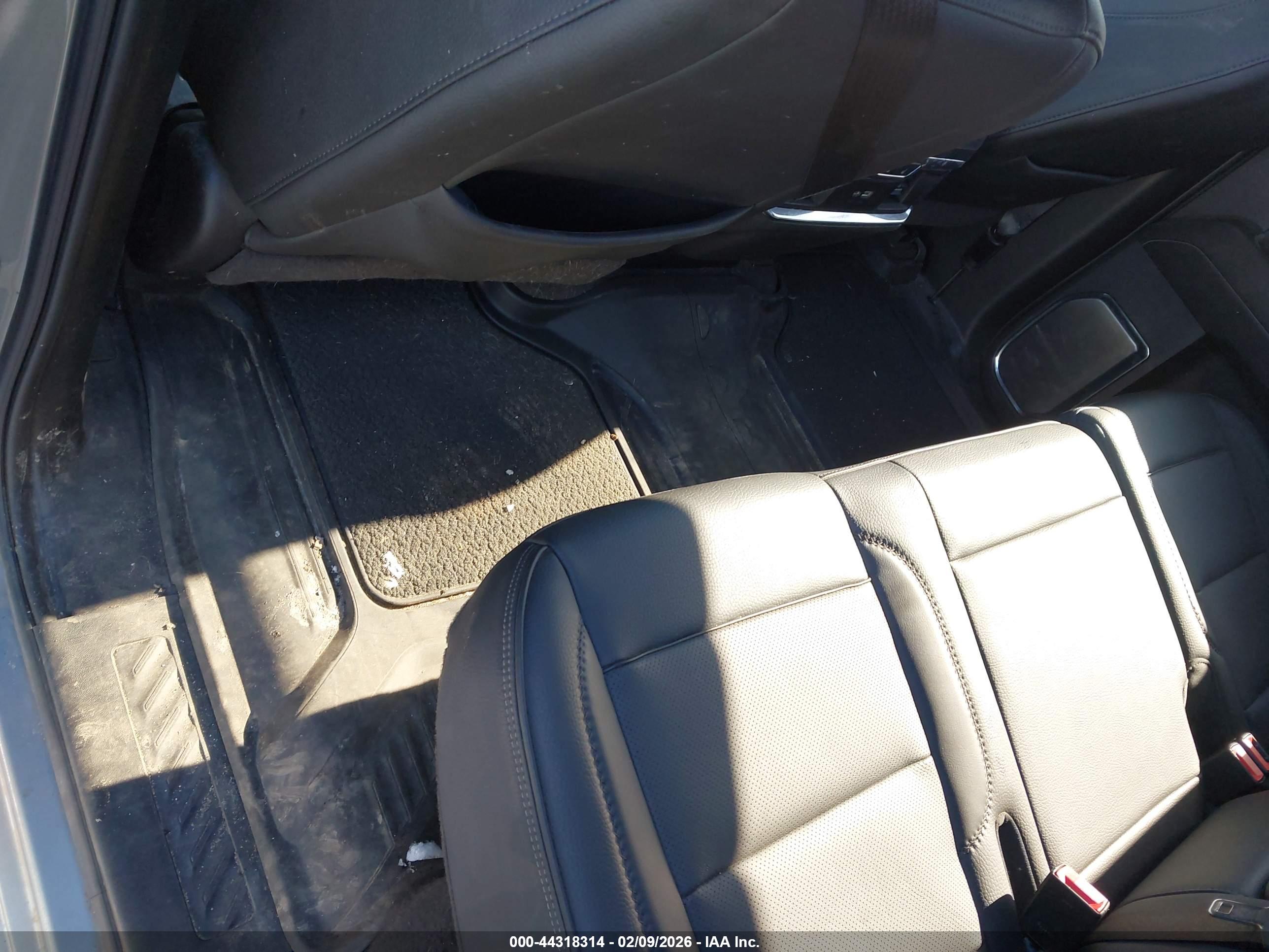 GMC SIERRA image 8