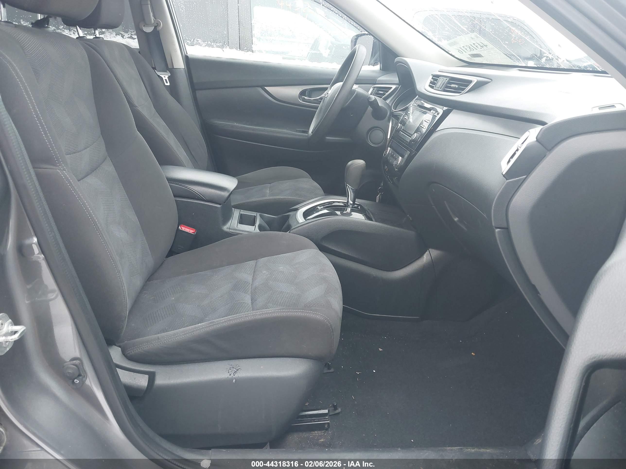 NISSAN ROGUE image 5