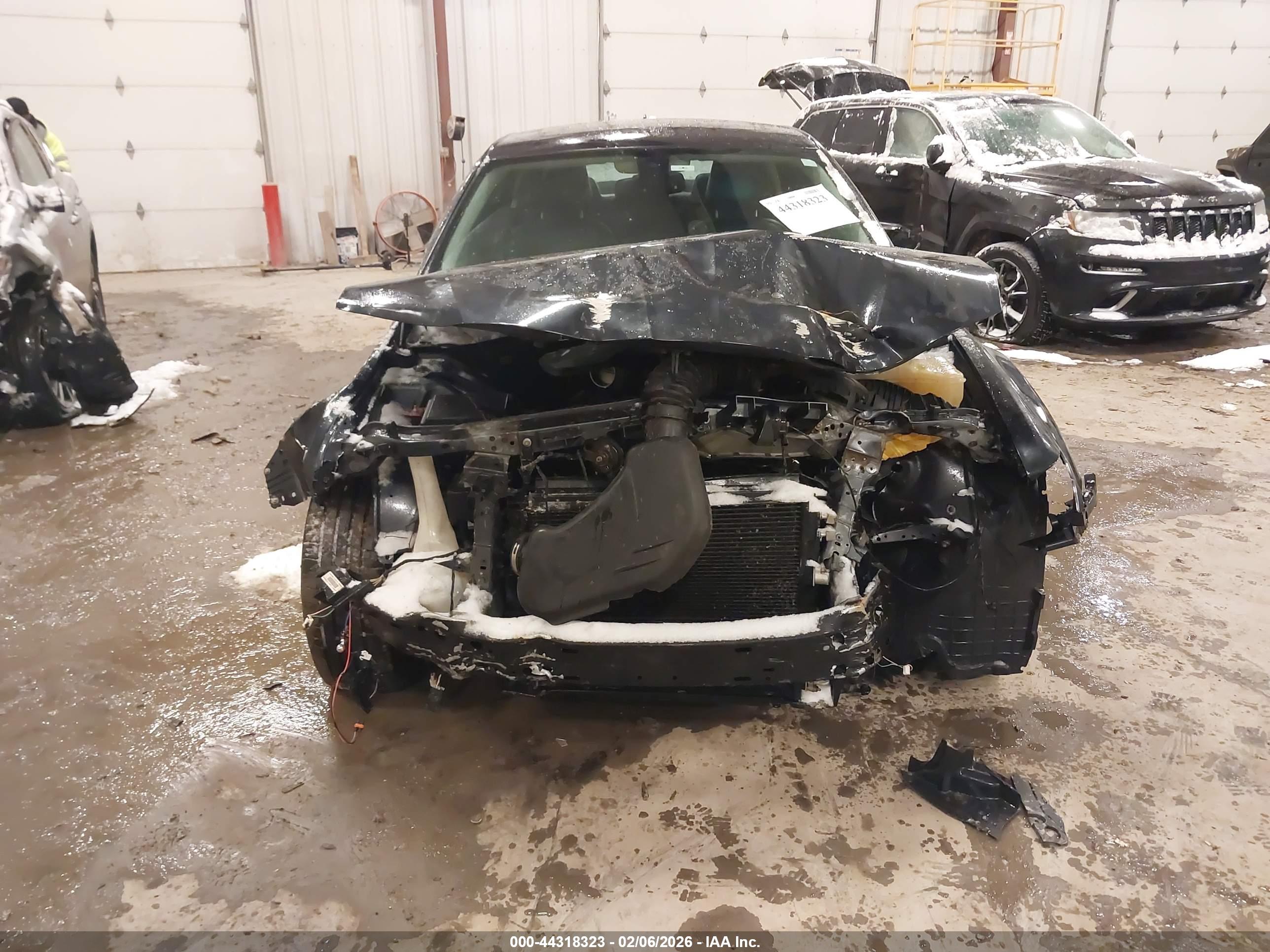 CHRYSLER 300C image 6