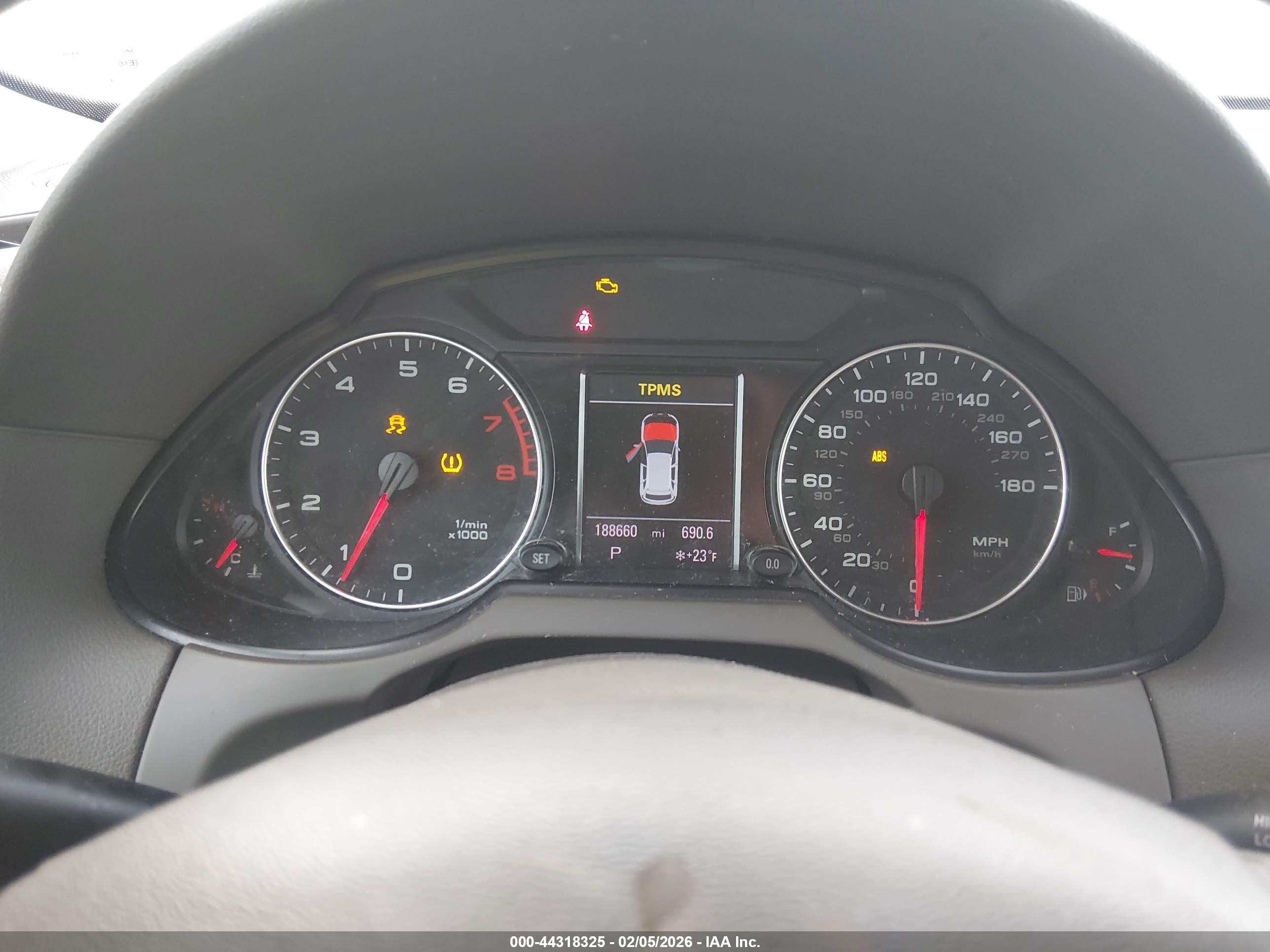 AUDI Q5 image 7