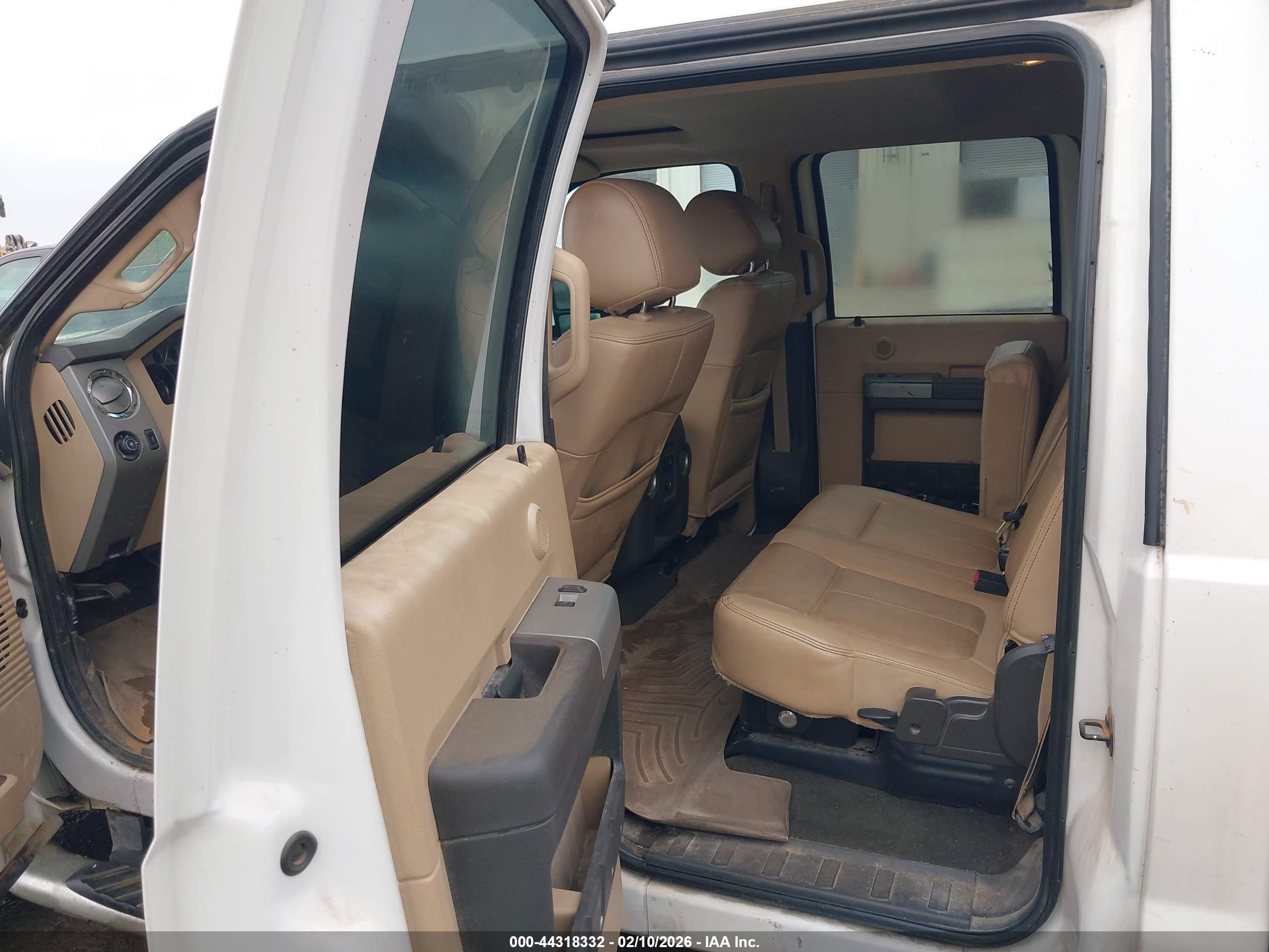 FORD F-450 image 8