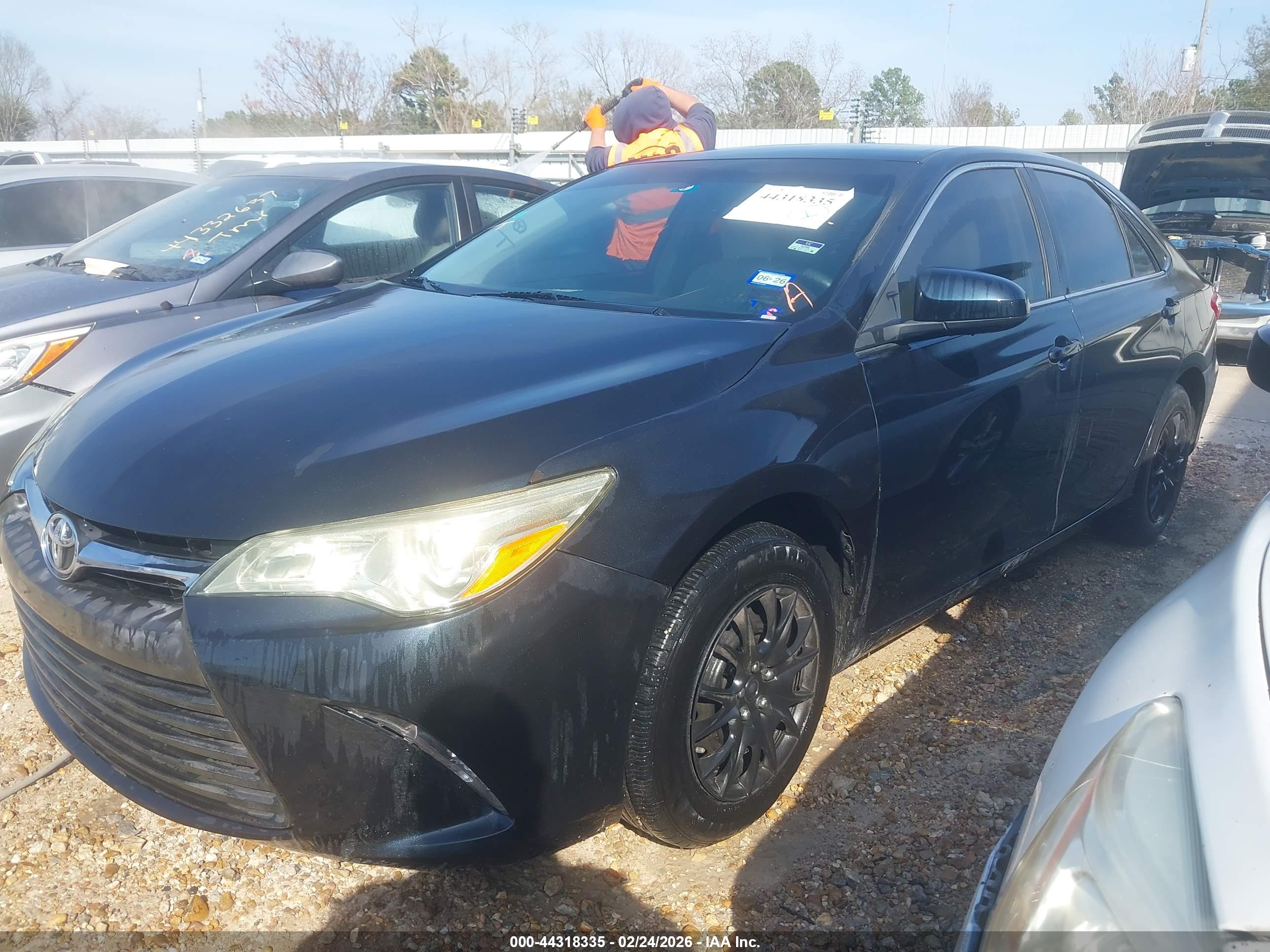 TOYOTA CAMRY image 2