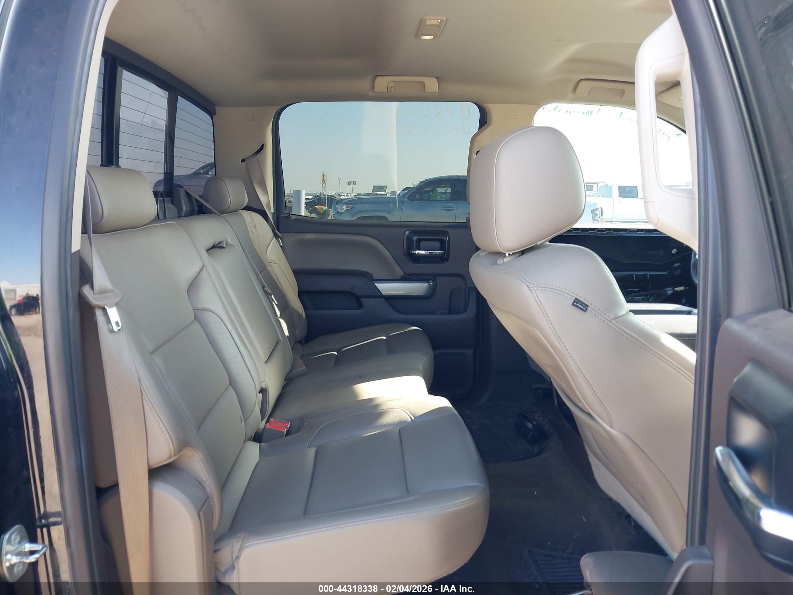 CHEVROLET SILVERADO image 8