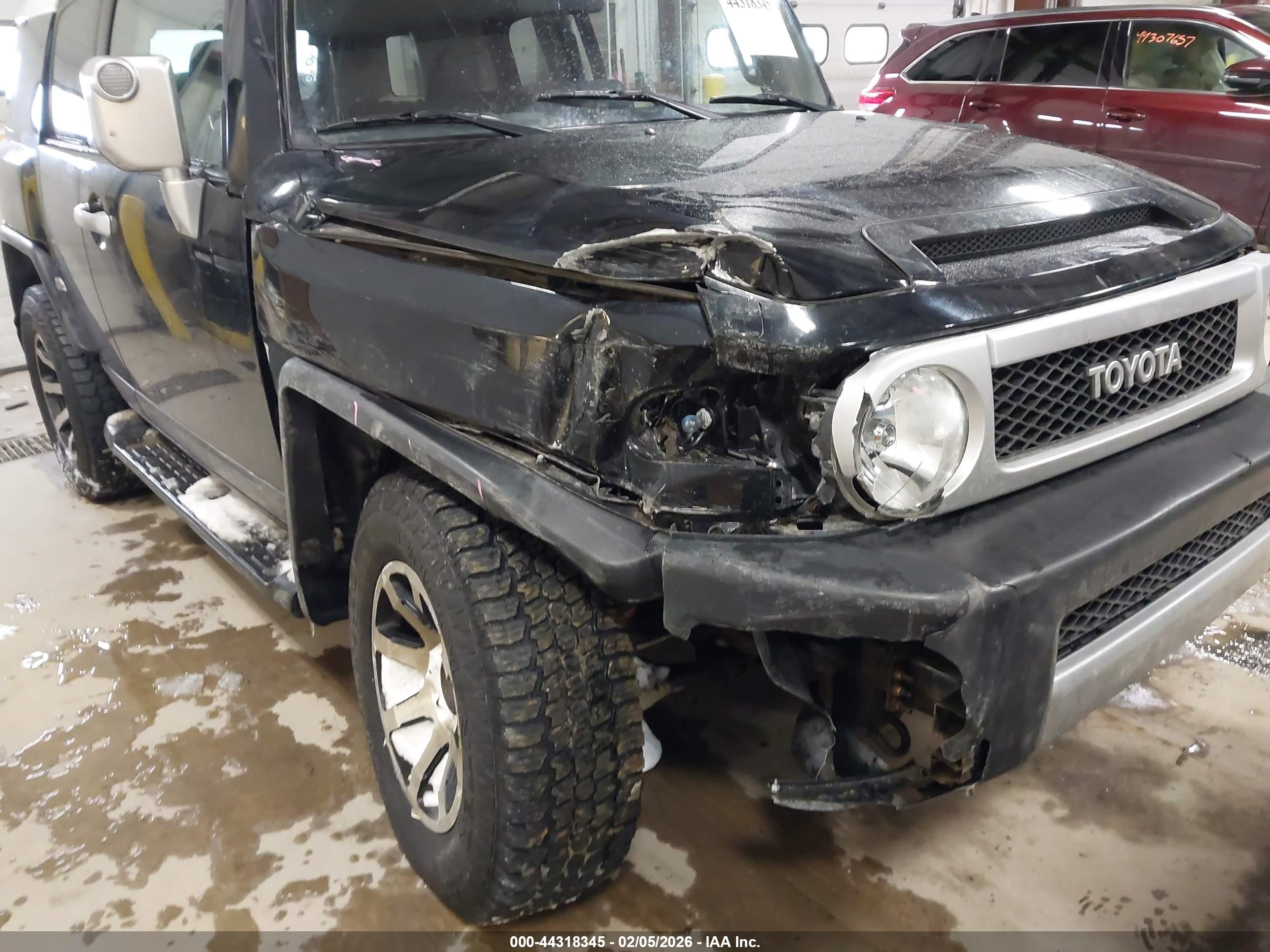 TOYOTA FJ image 6