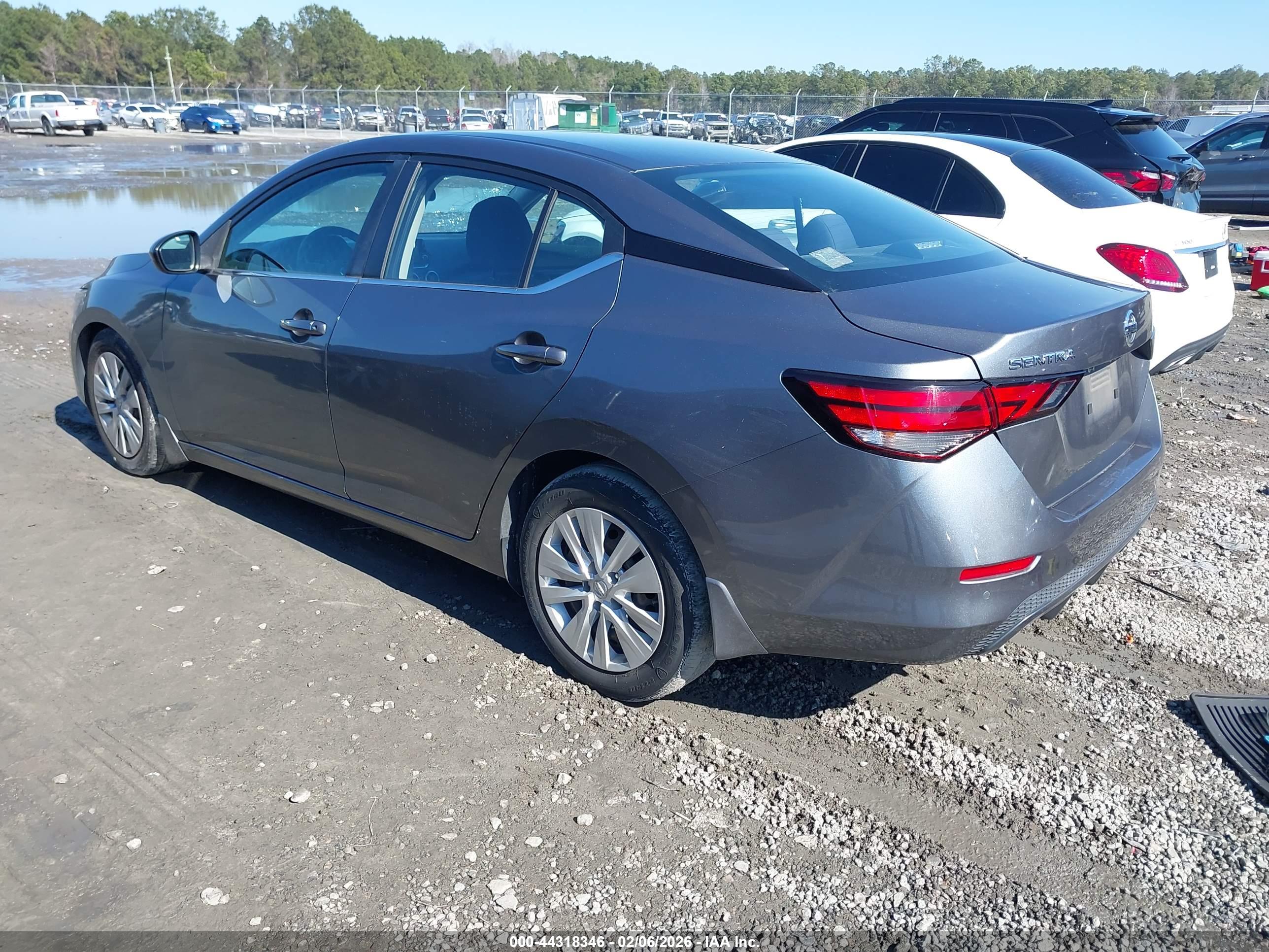 NISSAN SENTRA image 3