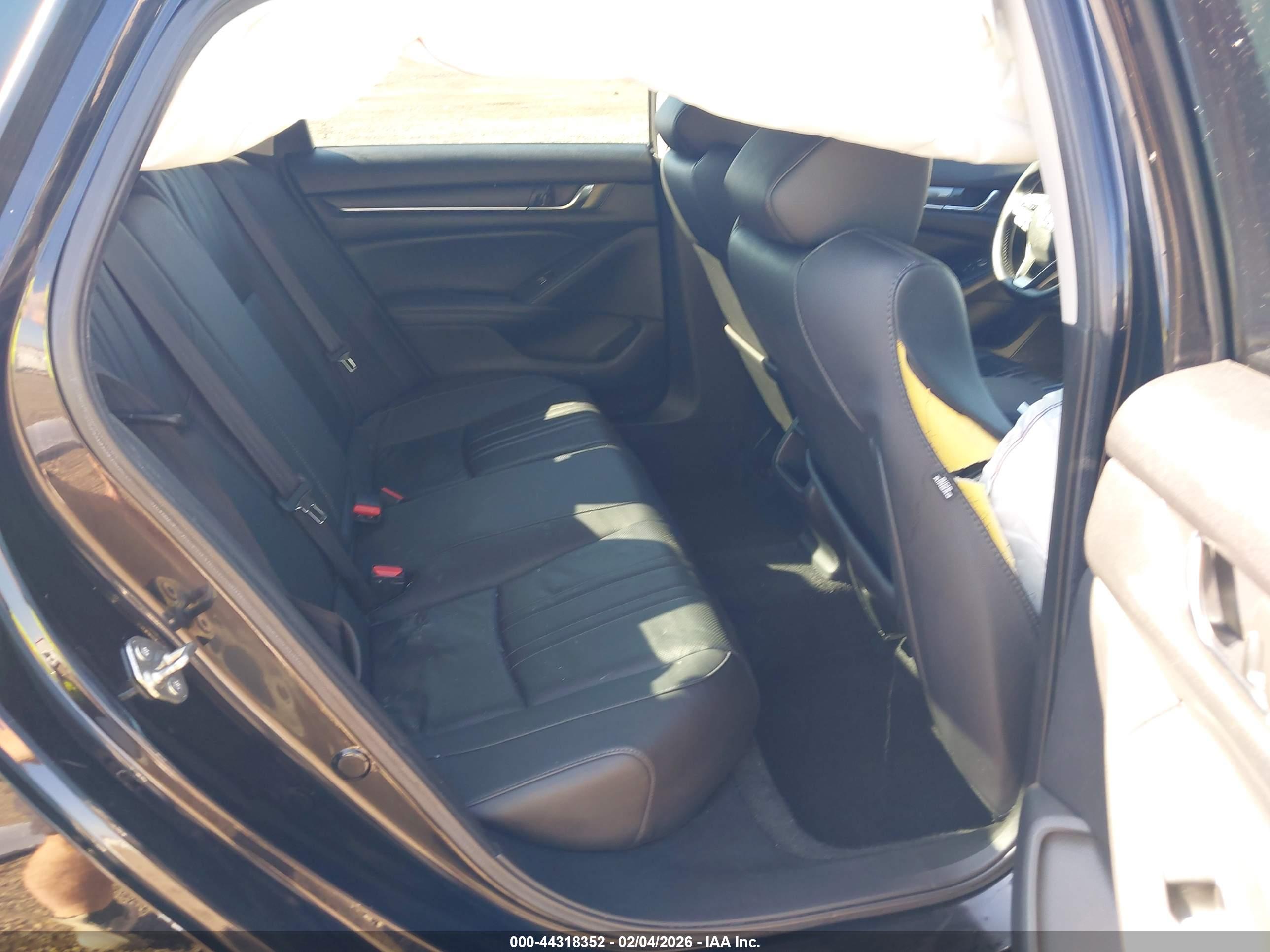 HONDA ACCORD image 8