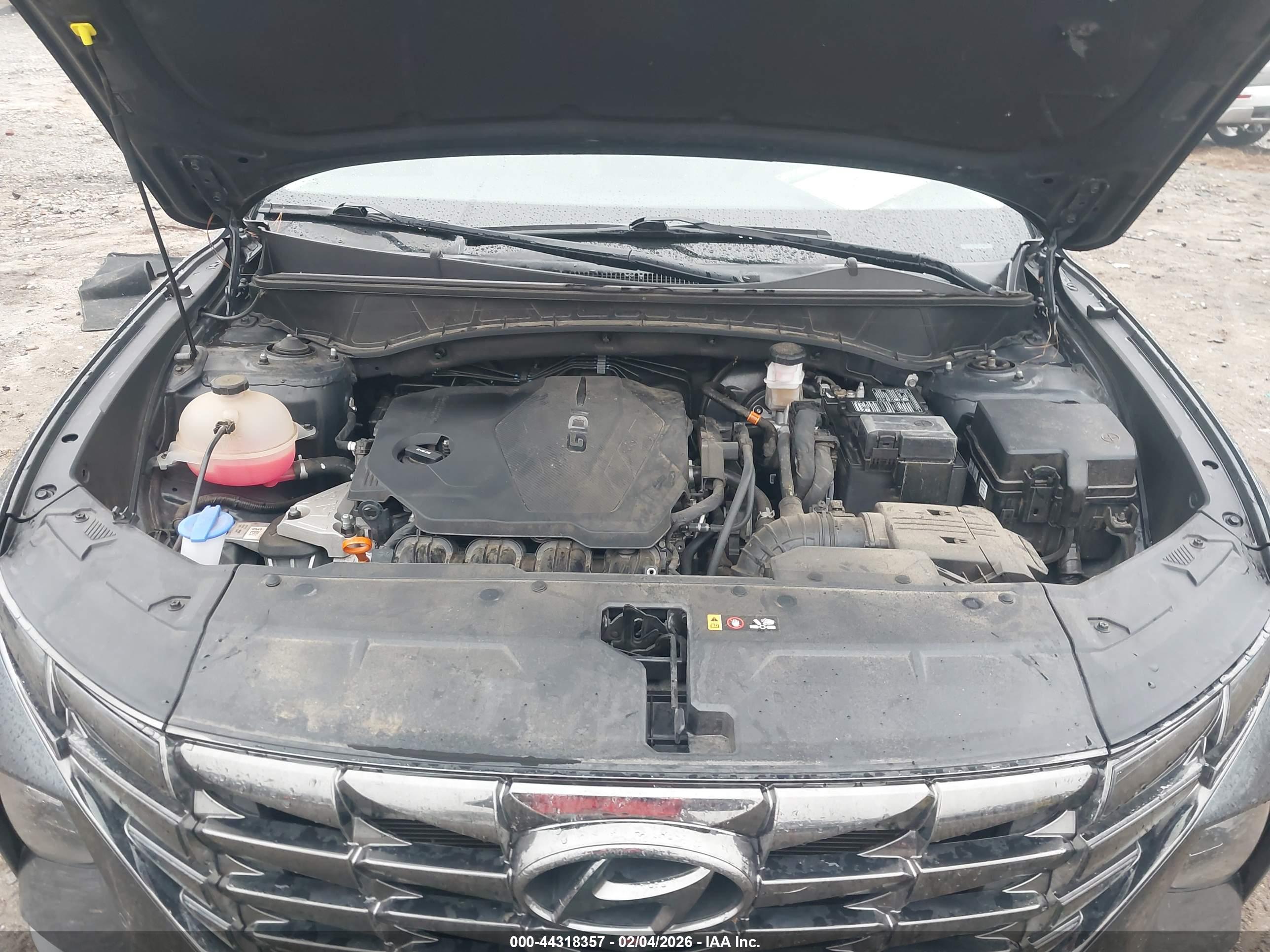 HYUNDAI TUCSON image 10