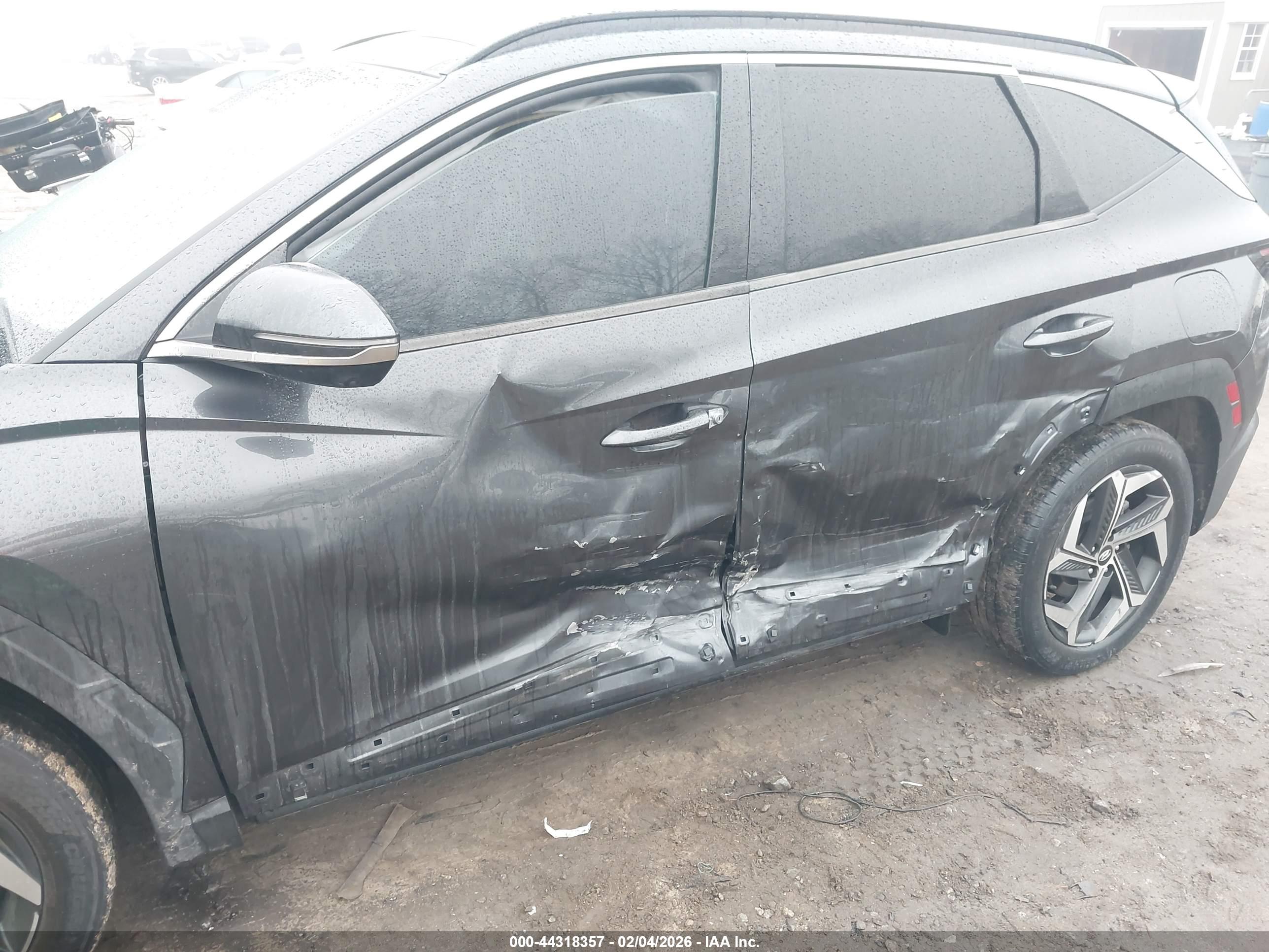 HYUNDAI TUCSON image 6