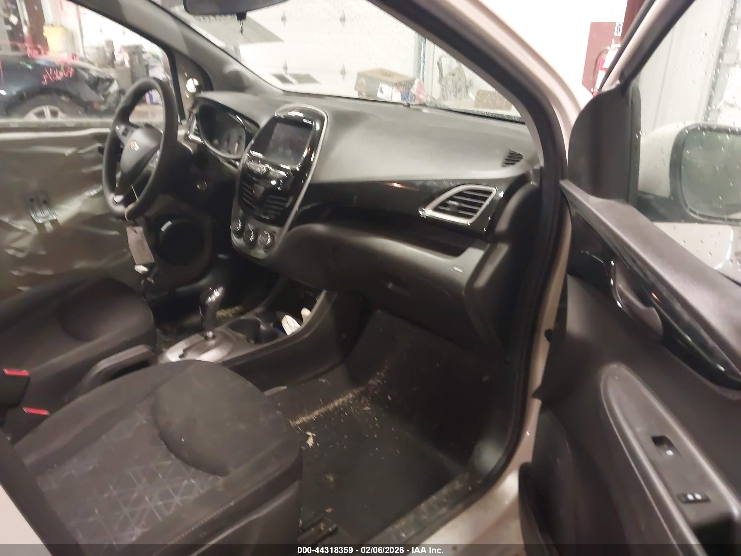 CHEVROLET SPARK image 5