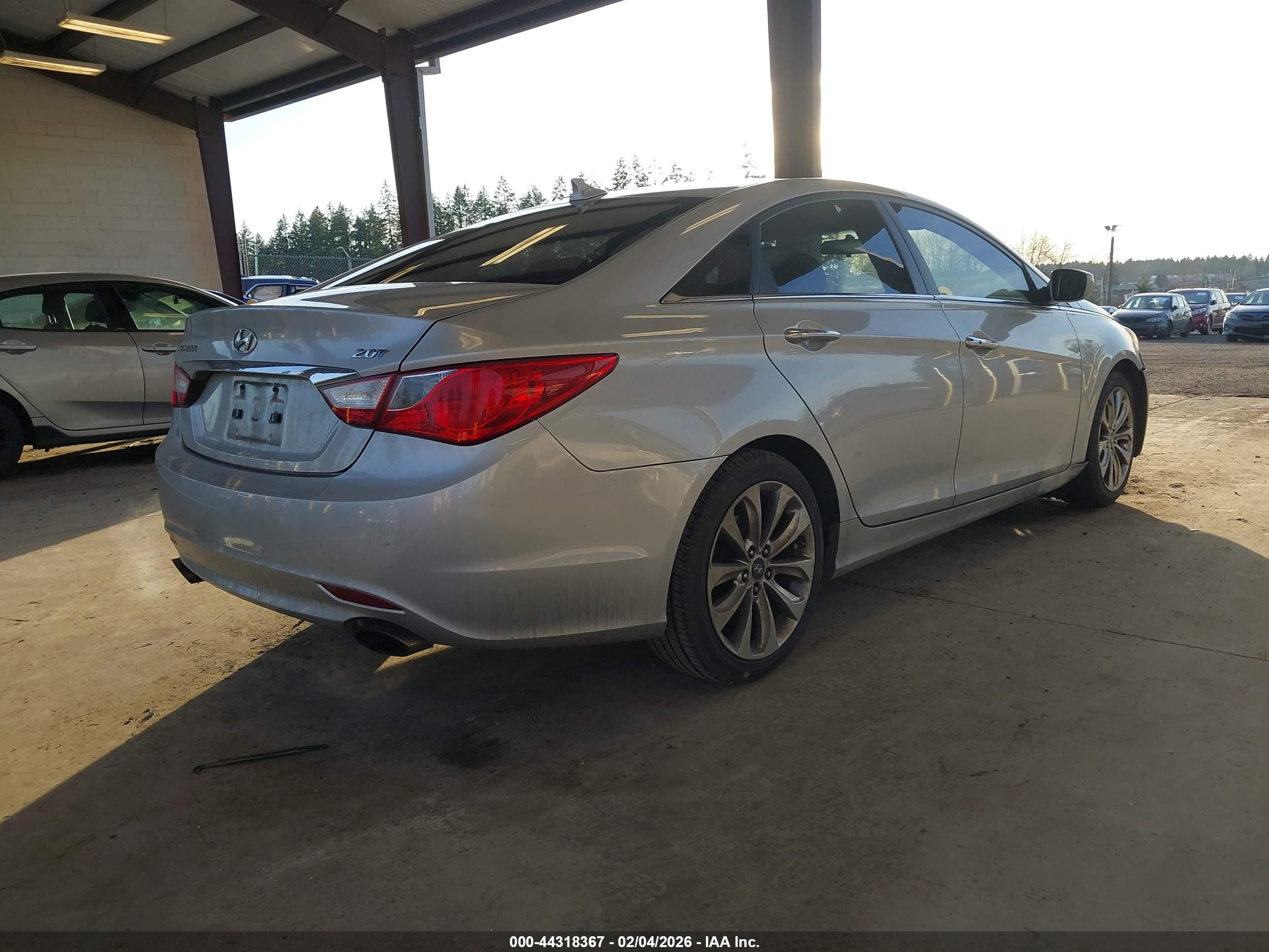 HYUNDAI SONATA image 4