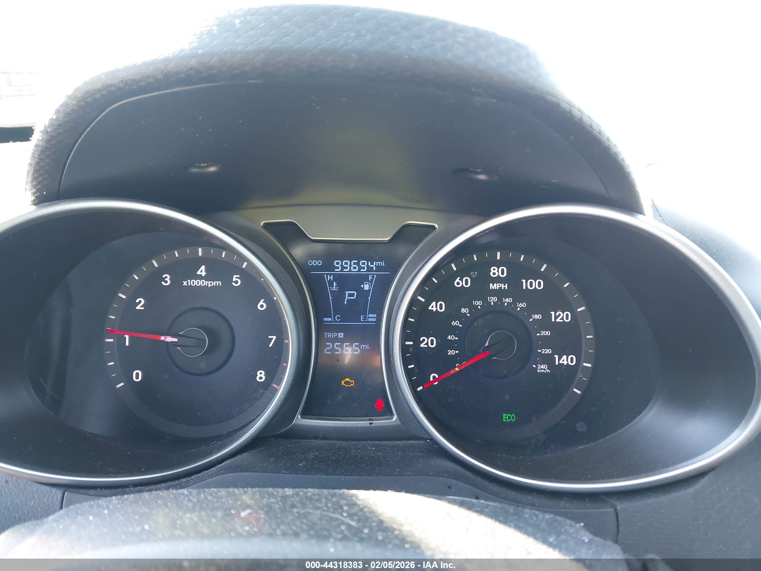 HYUNDAI VELOSTER image 7