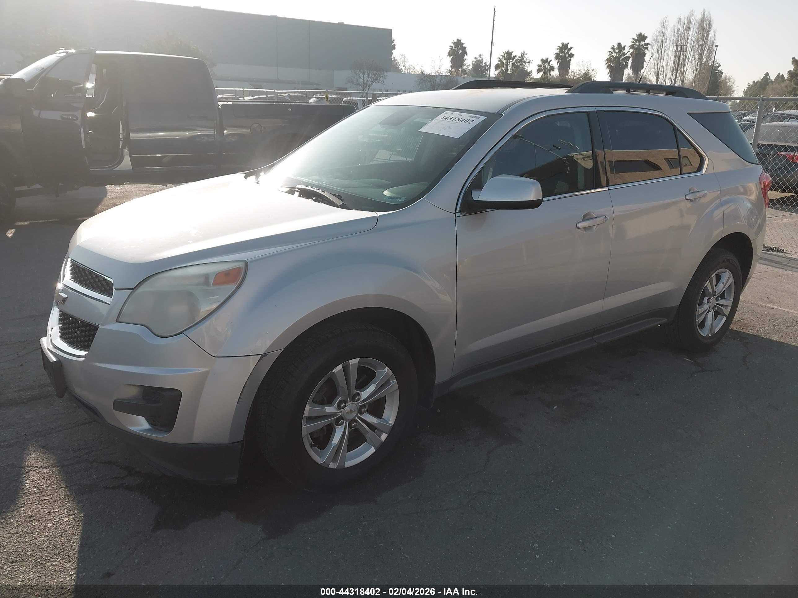 CHEVROLET EQUINOX image 2