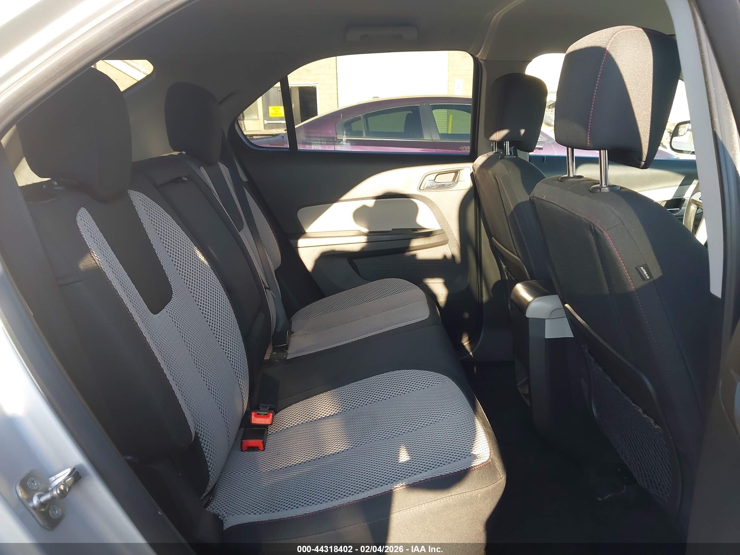 CHEVROLET EQUINOX image 8