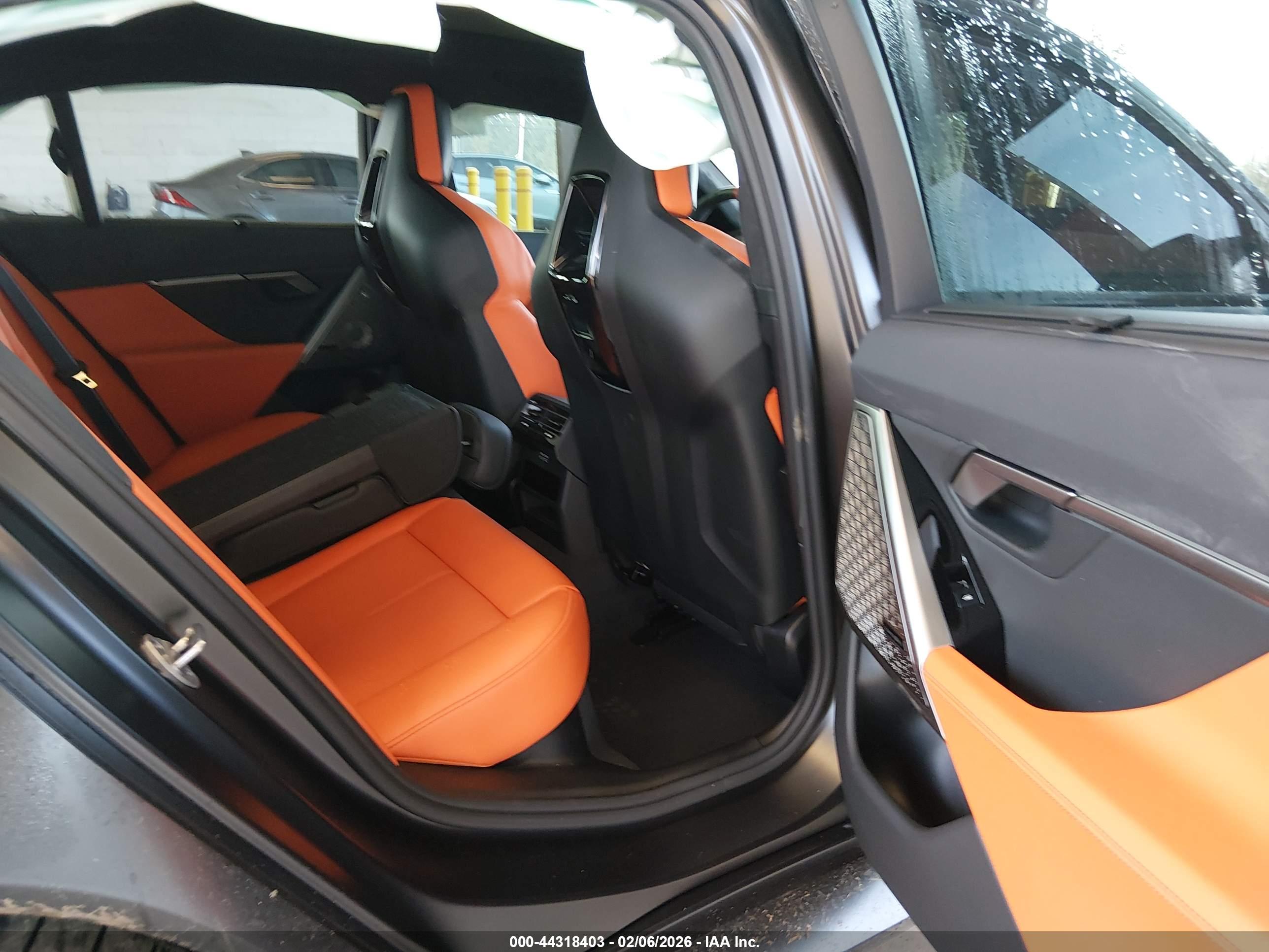 BMW M5 image 8