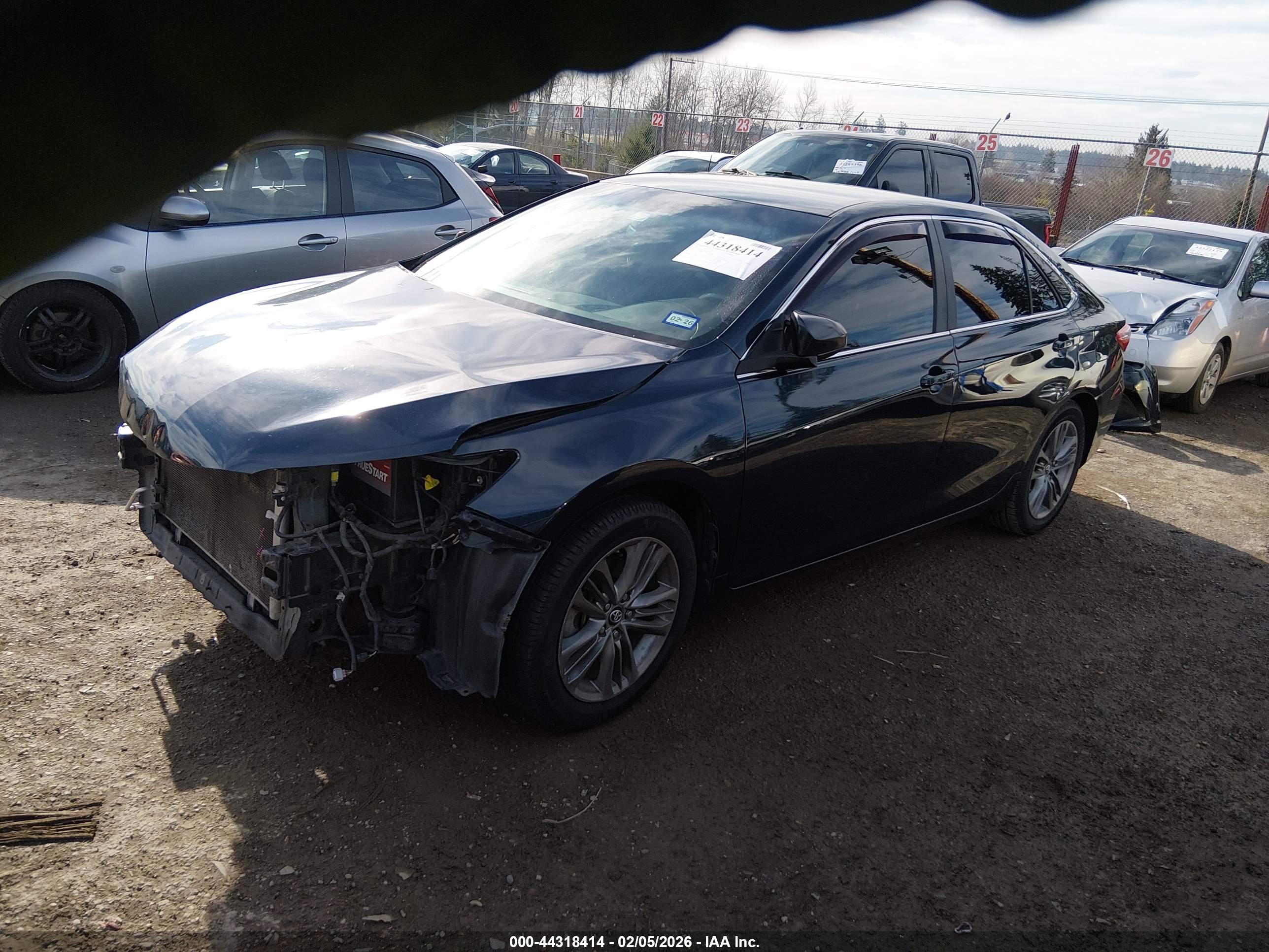 TOYOTA CAMRY image 2