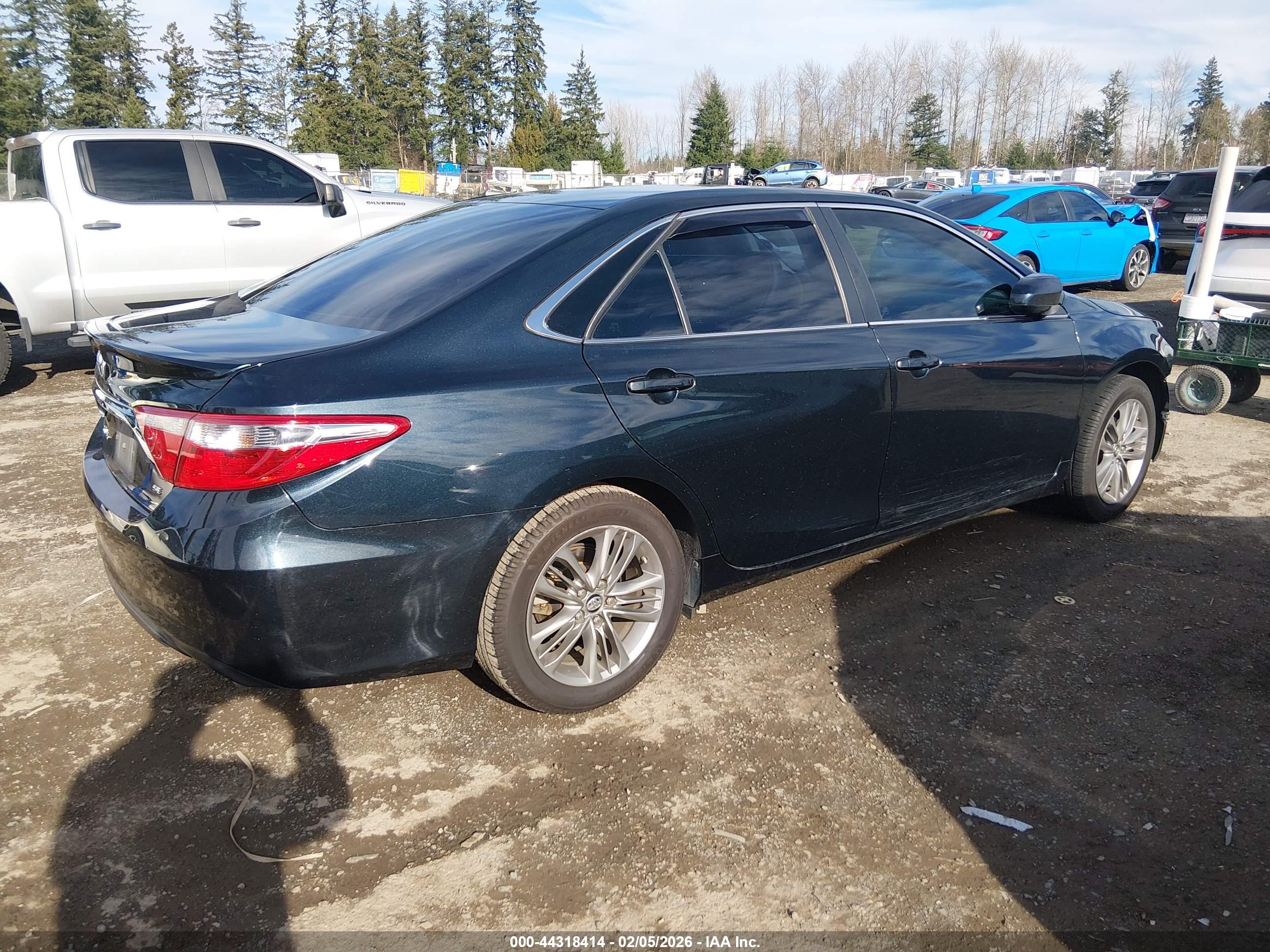 TOYOTA CAMRY image 4
