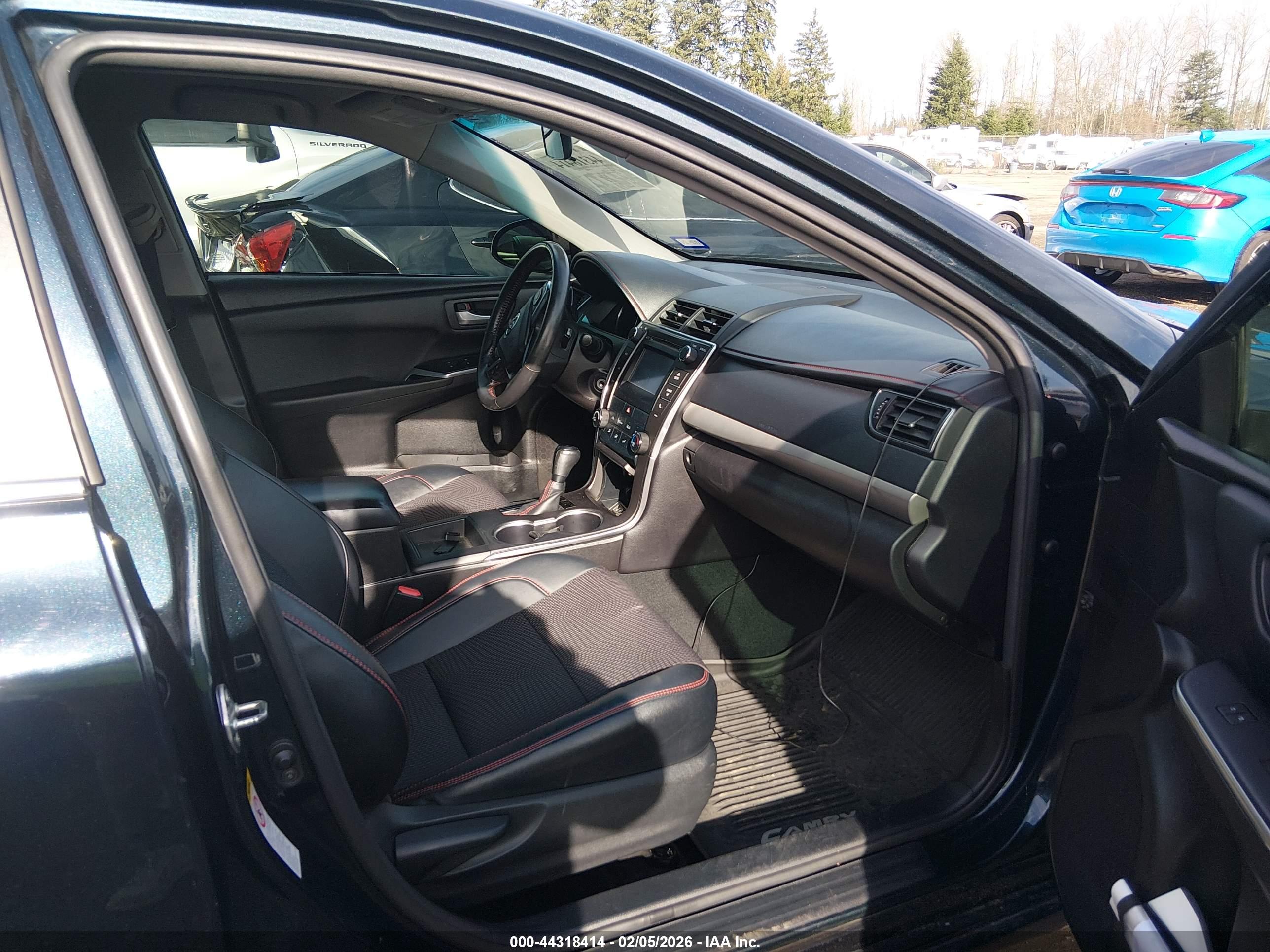 TOYOTA CAMRY image 5