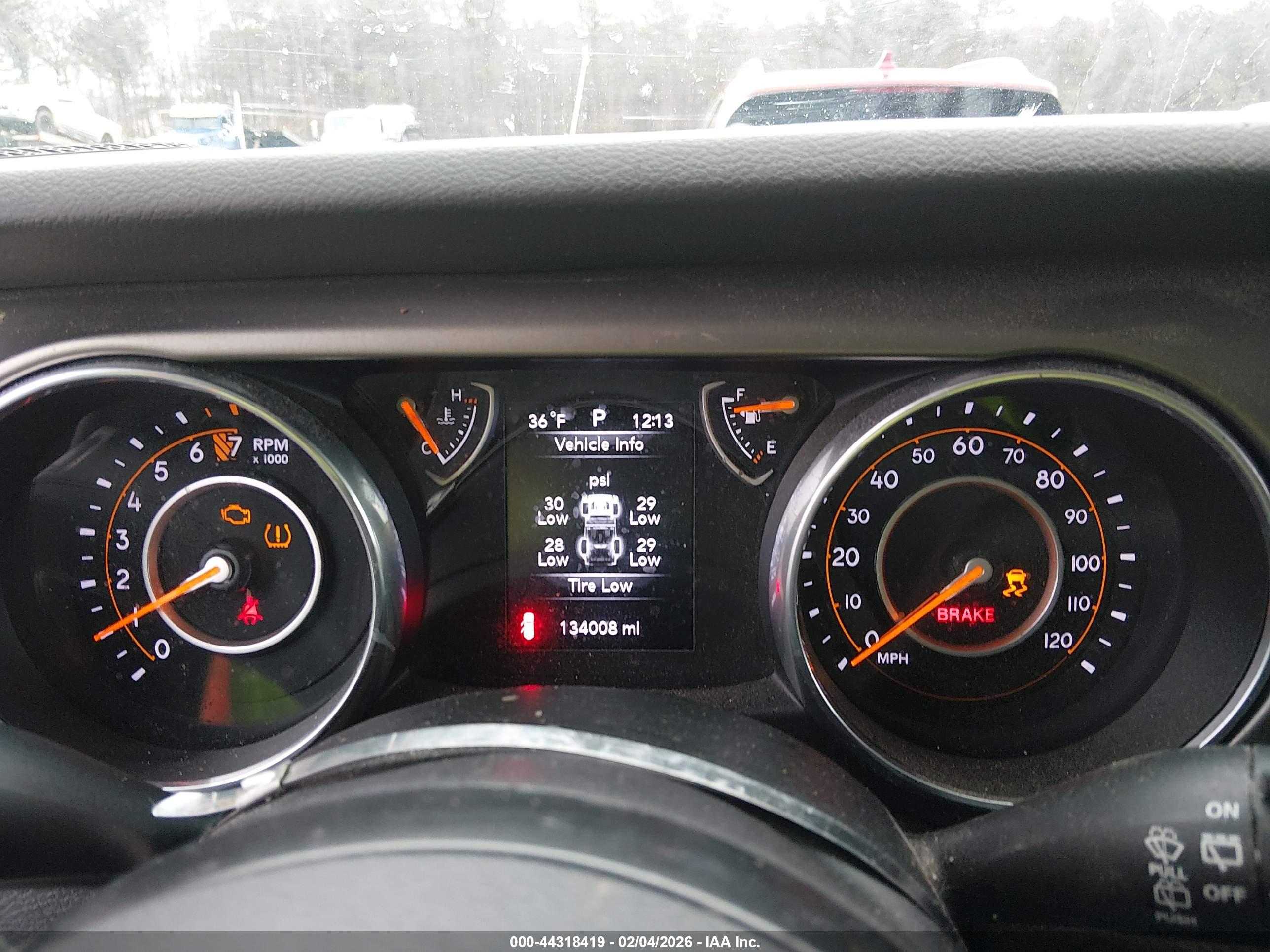 JEEP WRANGLER image 7