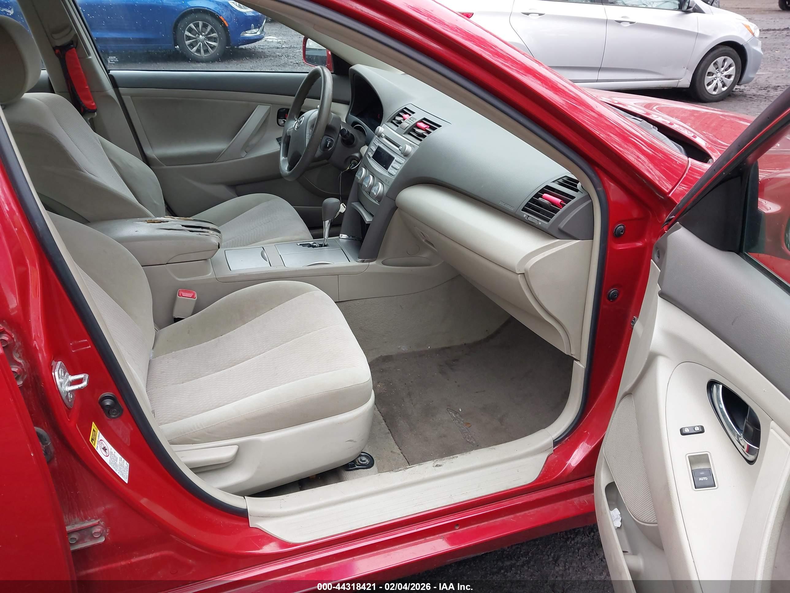 TOYOTA CAMRY image 5