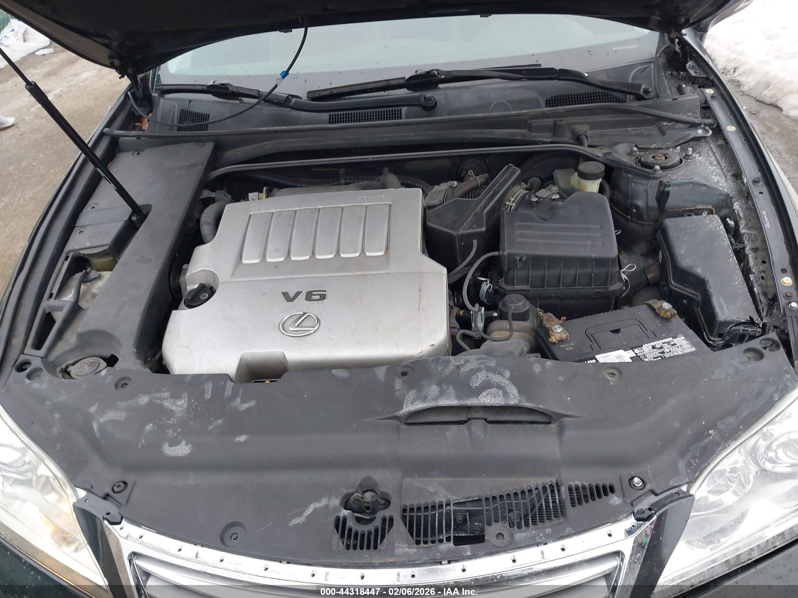 LEXUS ES image 10