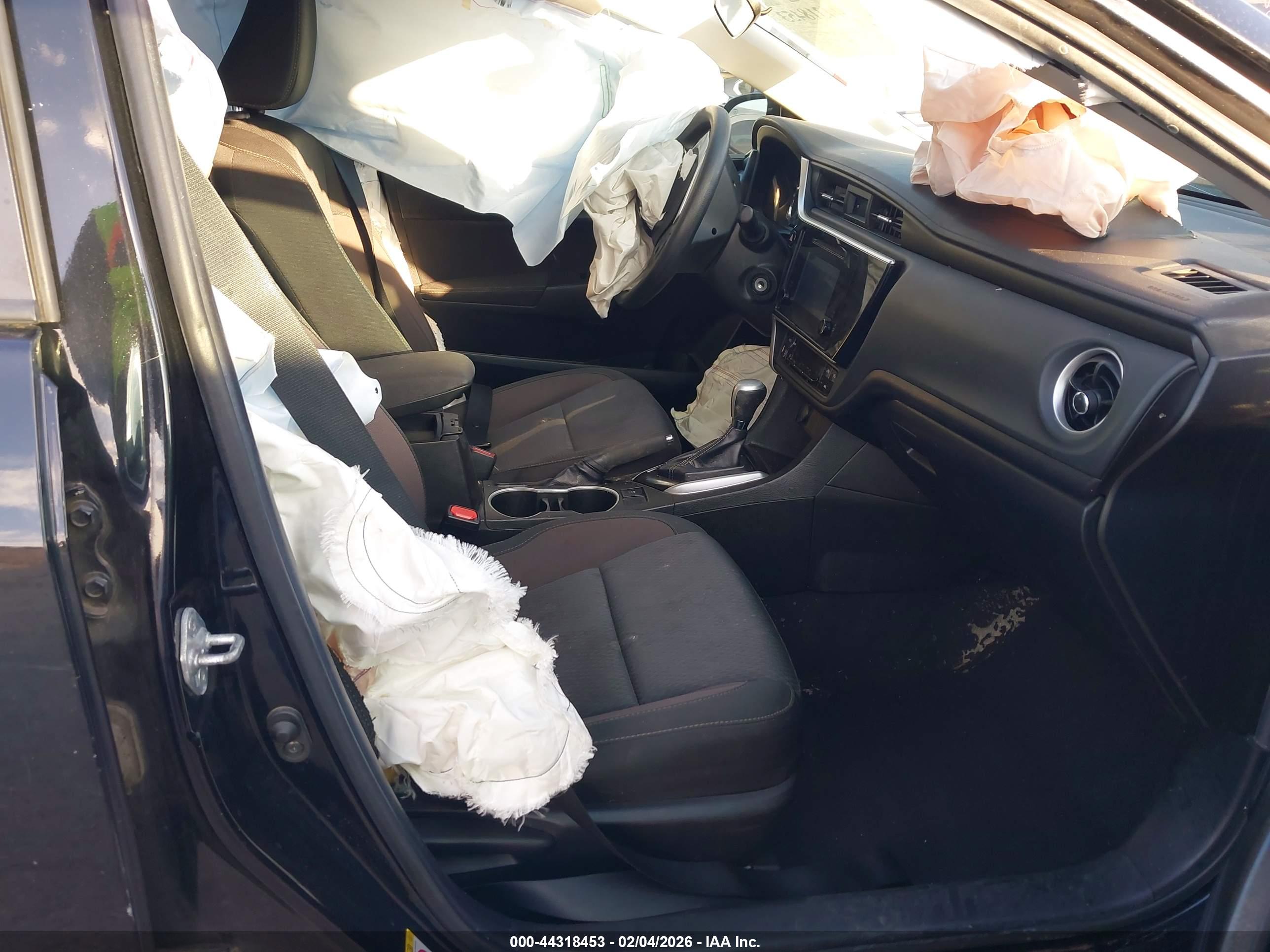 TOYOTA COROLLA image 5