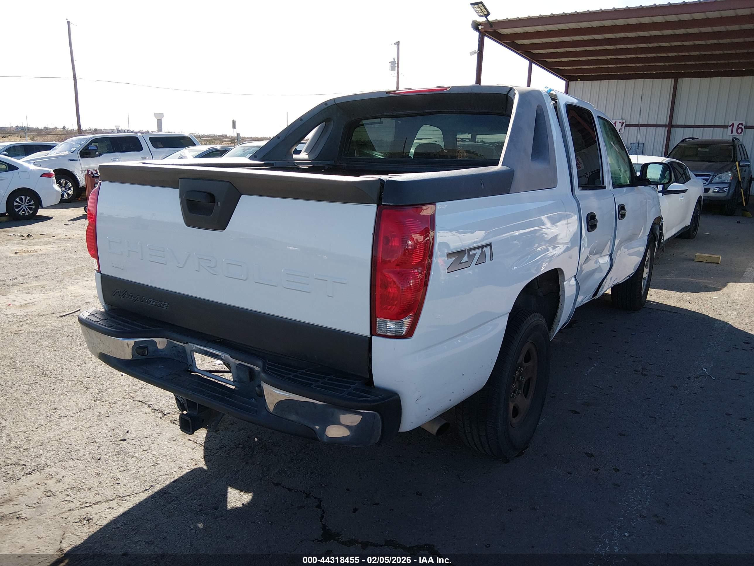 CHEVROLET AVALANCHE image 4